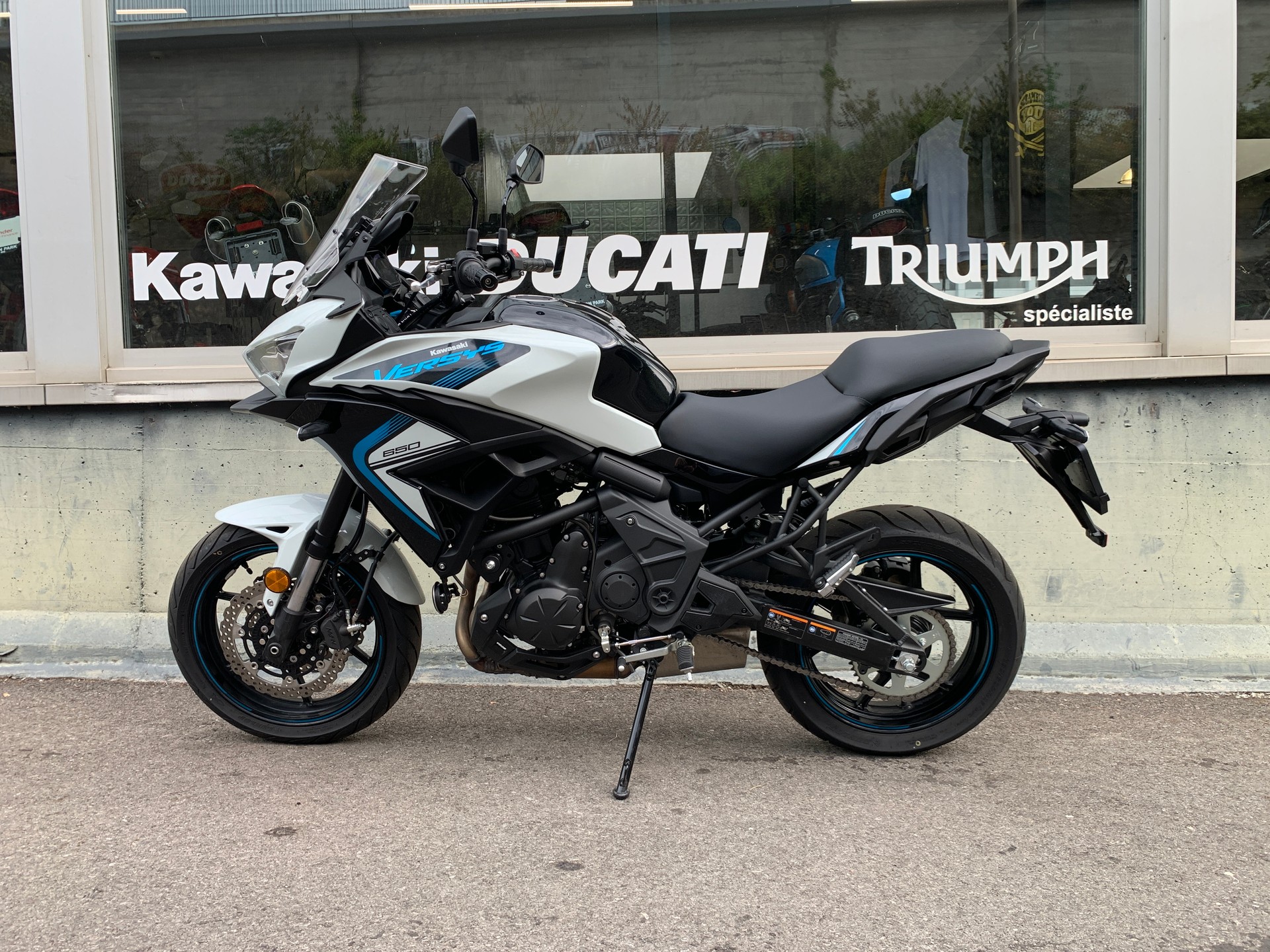 KAWASAKI Versys 650-showroom-element-1