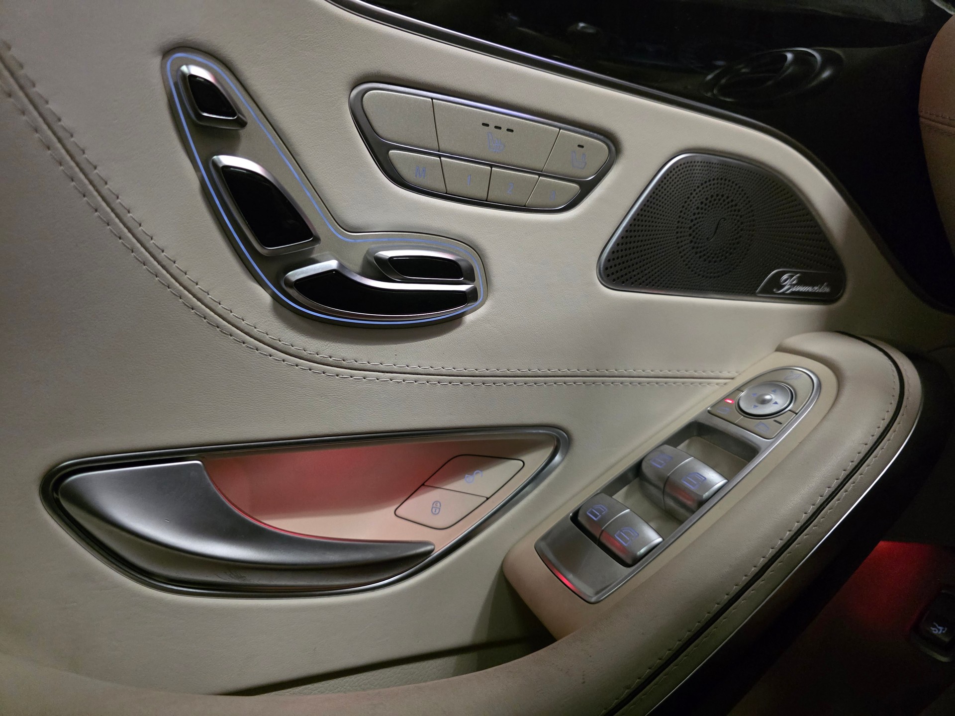 MERCEDES-BENZ S 500 Coupé 4Matic 7G-Tronic-image-22