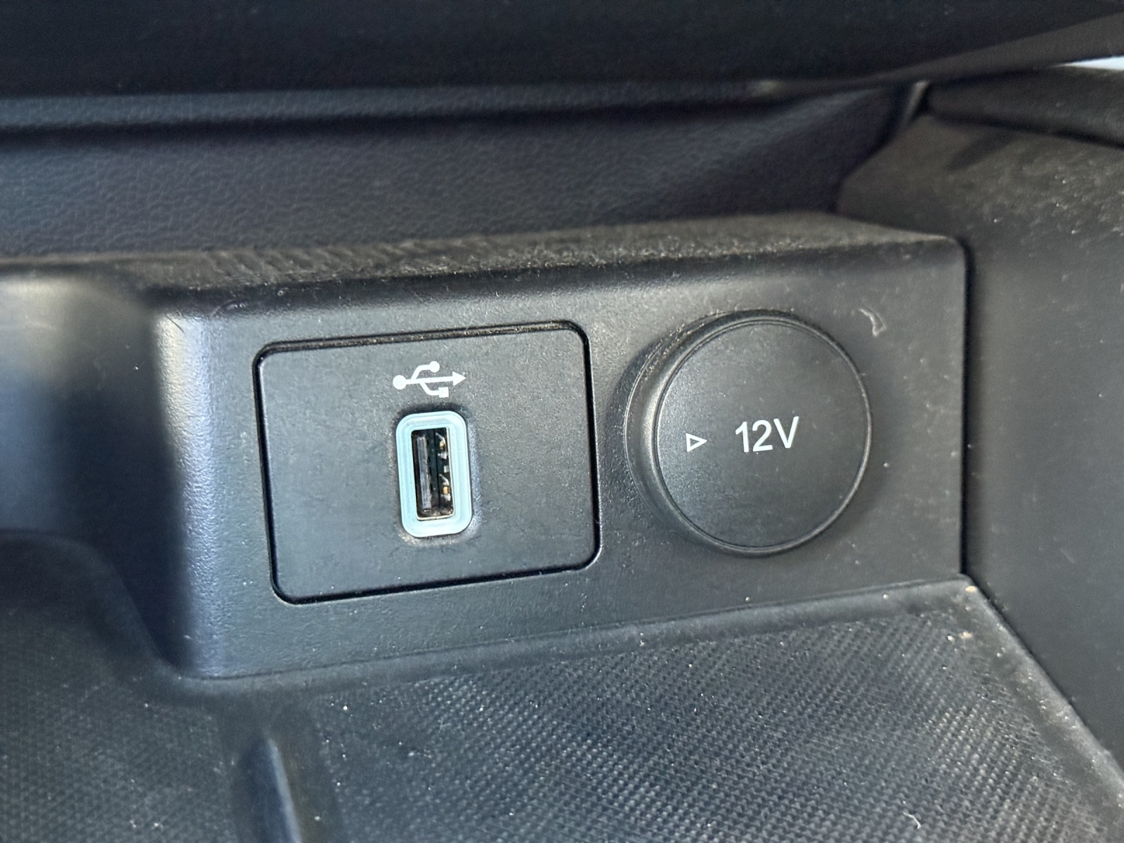 FORD Focus 1.0 SCTi ST Line Automatic-image-26