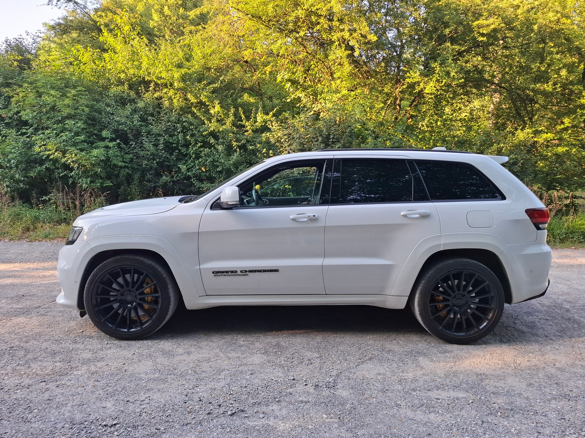 JEEP 6.2 V8 HEMI Trackhawk-image-1