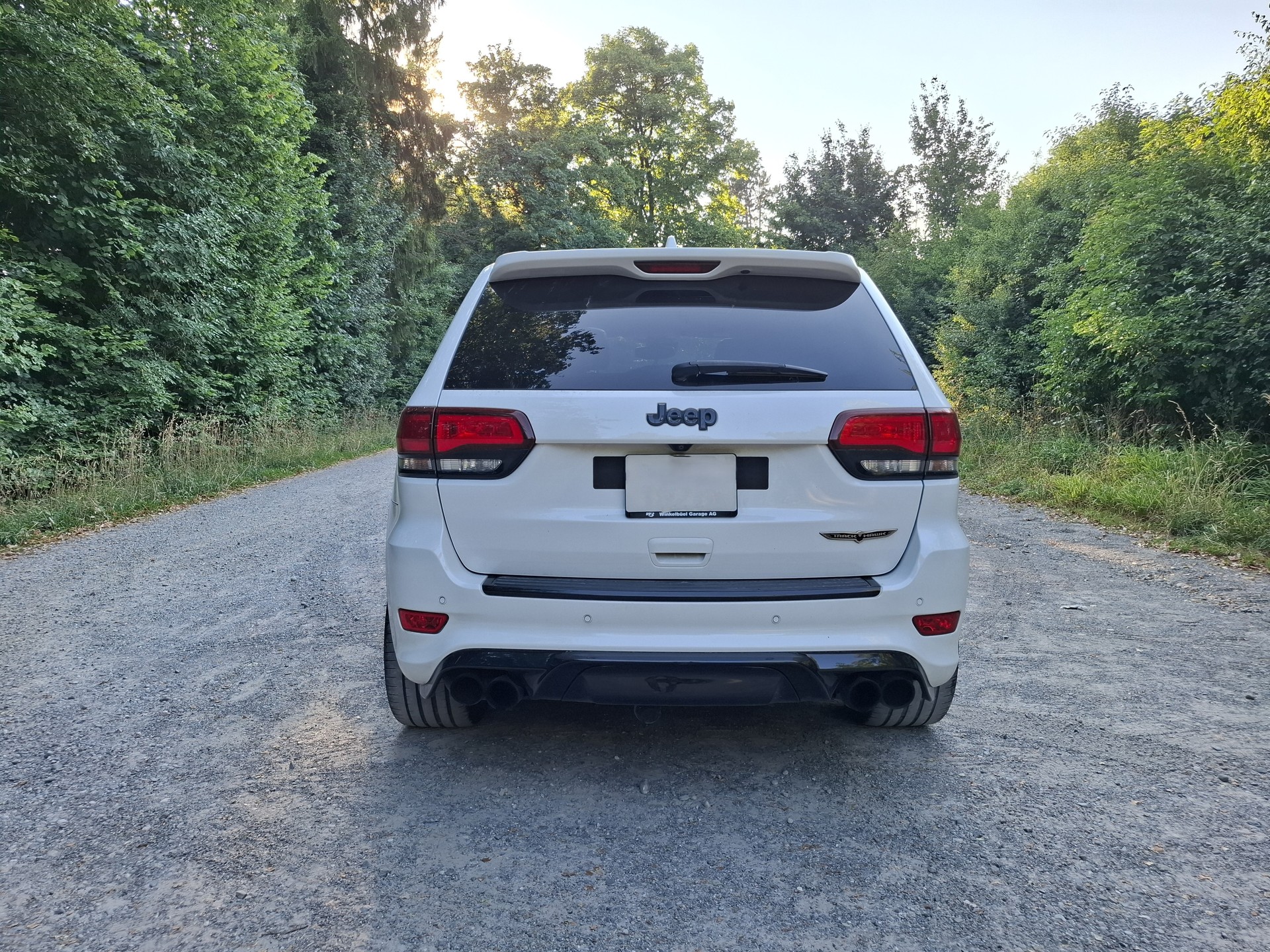 JEEP 6.2 V8 HEMI Trackhawk-image-2