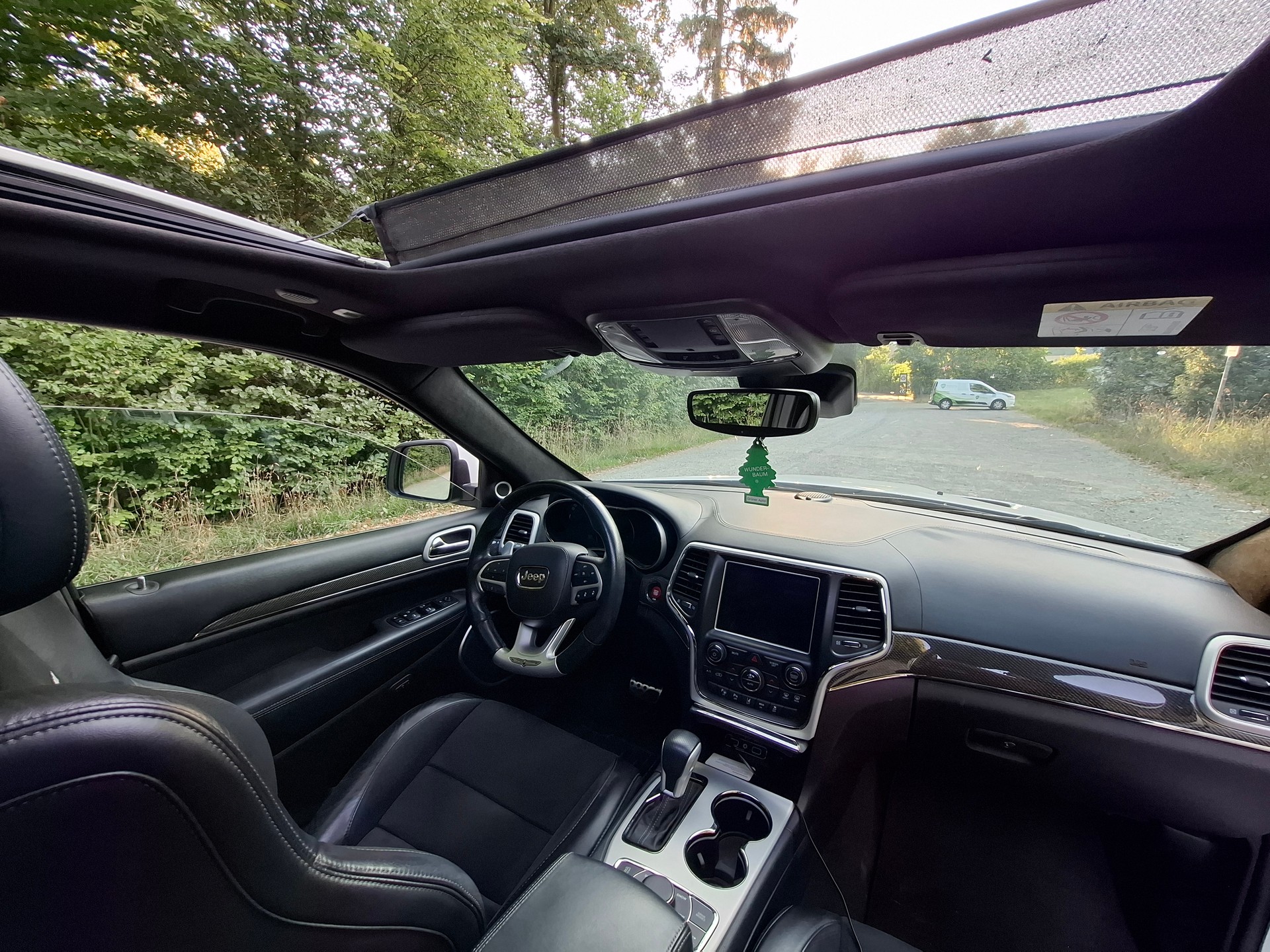 JEEP 6.2 V8 HEMI Trackhawk-image-4