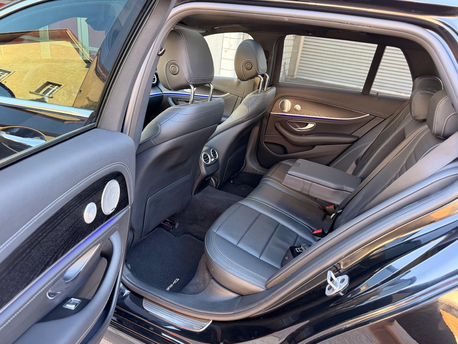 MERCEDES-BENZ E 220 d 4Matic 9G-Tronic-image-8