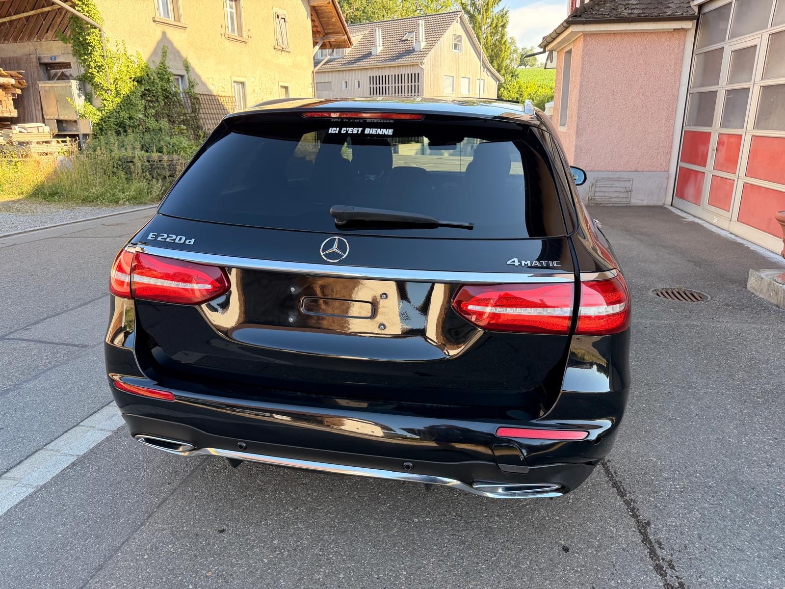 MERCEDES-BENZ E 220 d 4Matic 9G-Tronic-image-2