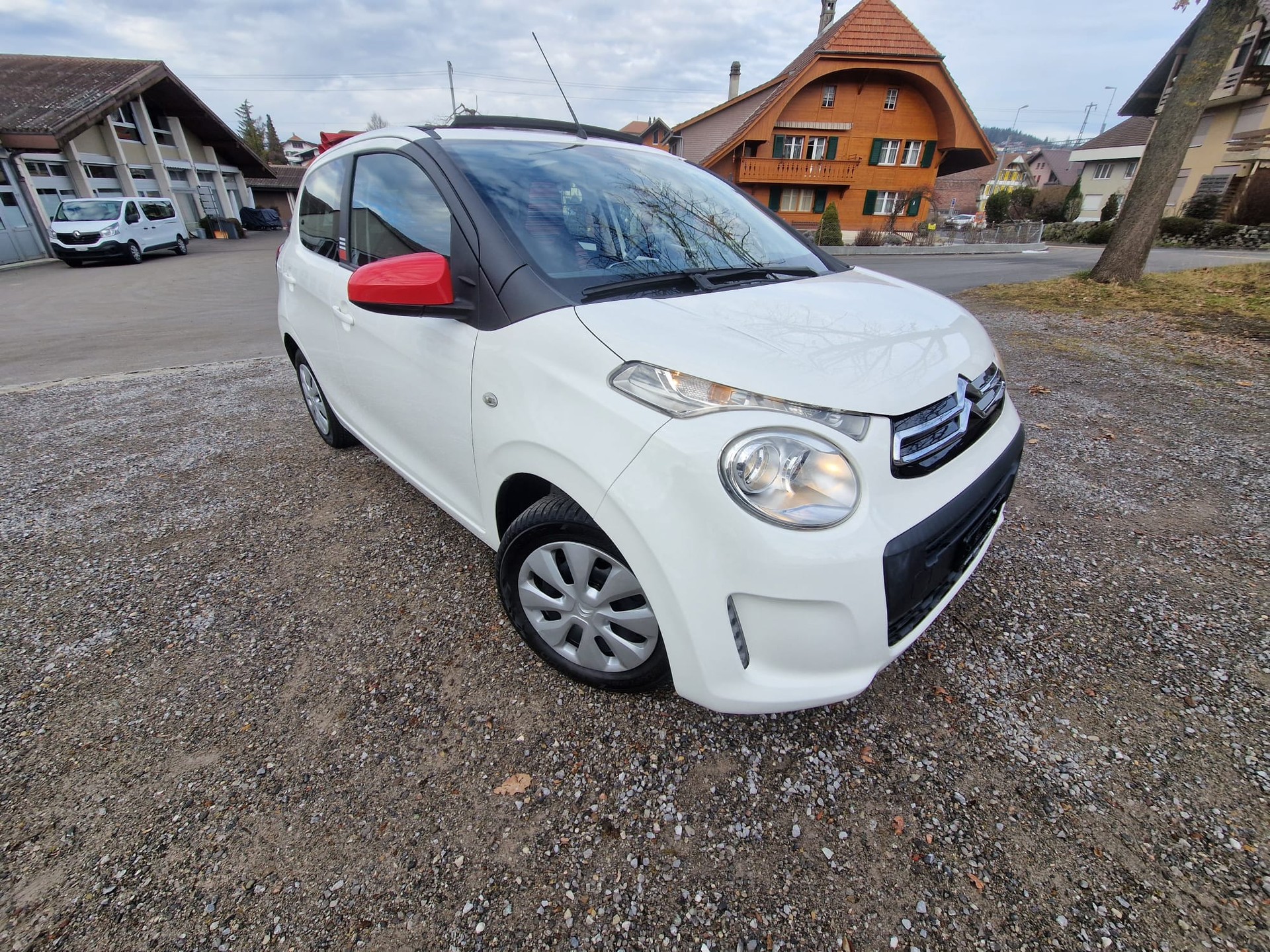 CITROEN C1 1.0 VTi Feel Edition Airscape-image-1