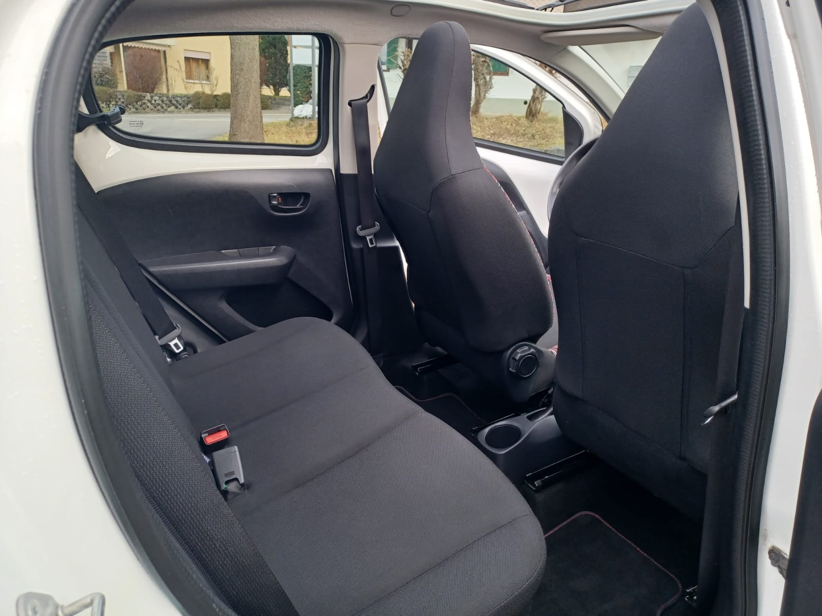 CITROEN C1 1.0 VTi Feel Edition Airscape-image-9