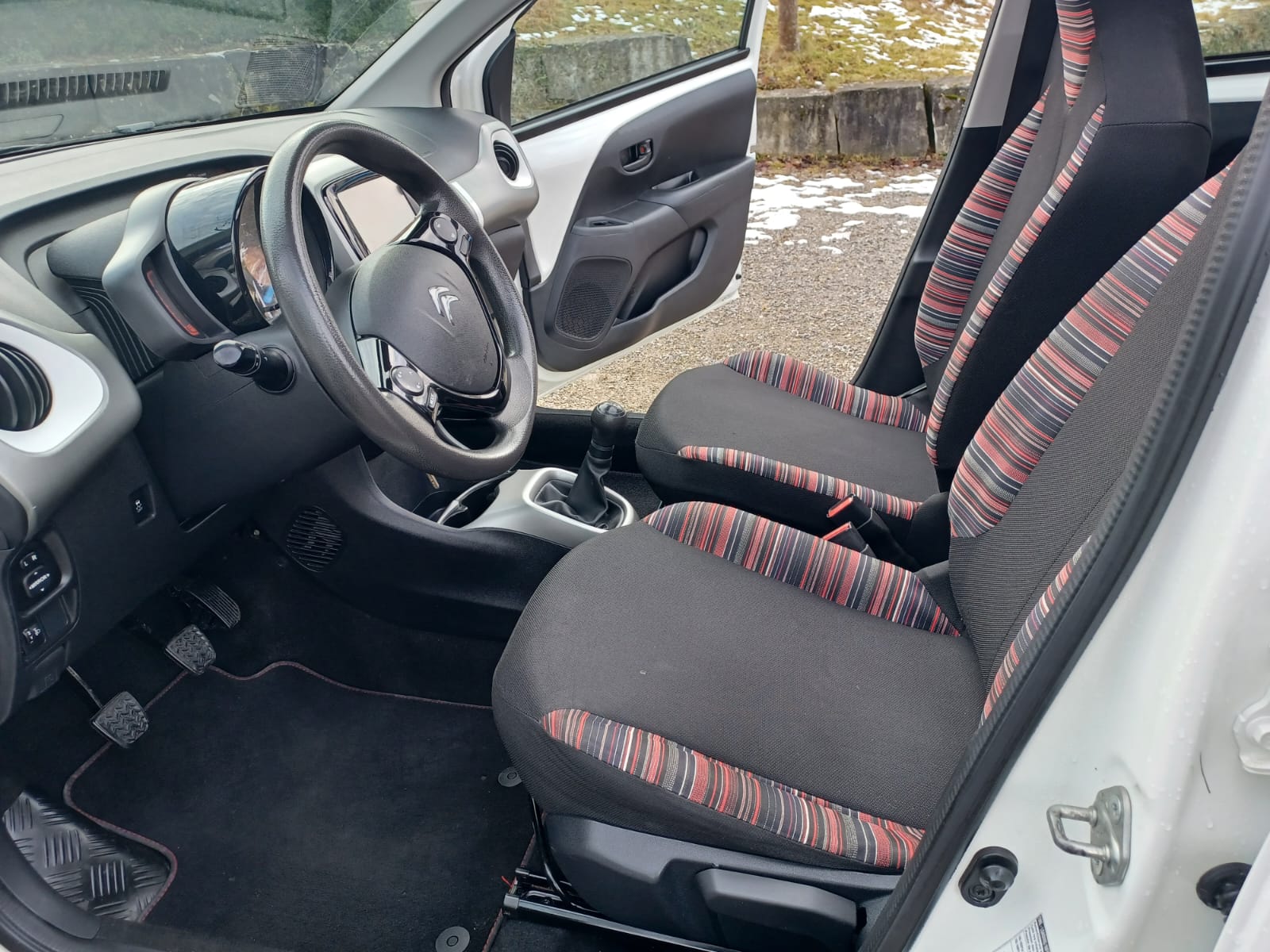 CITROEN C1 1.0 VTi Feel Edition Airscape-image-7