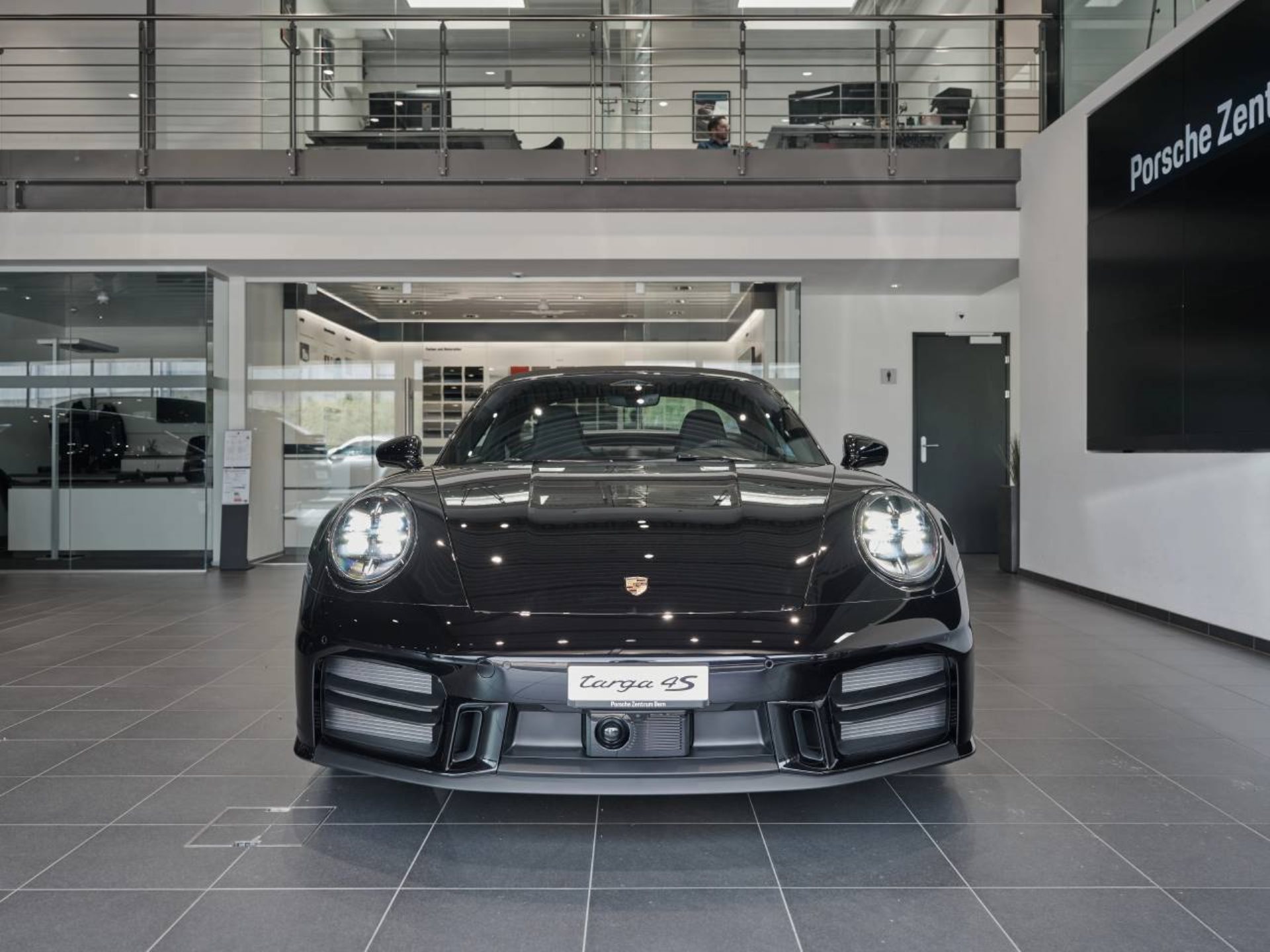 PORSCHE 911 Targa 4S-image-8