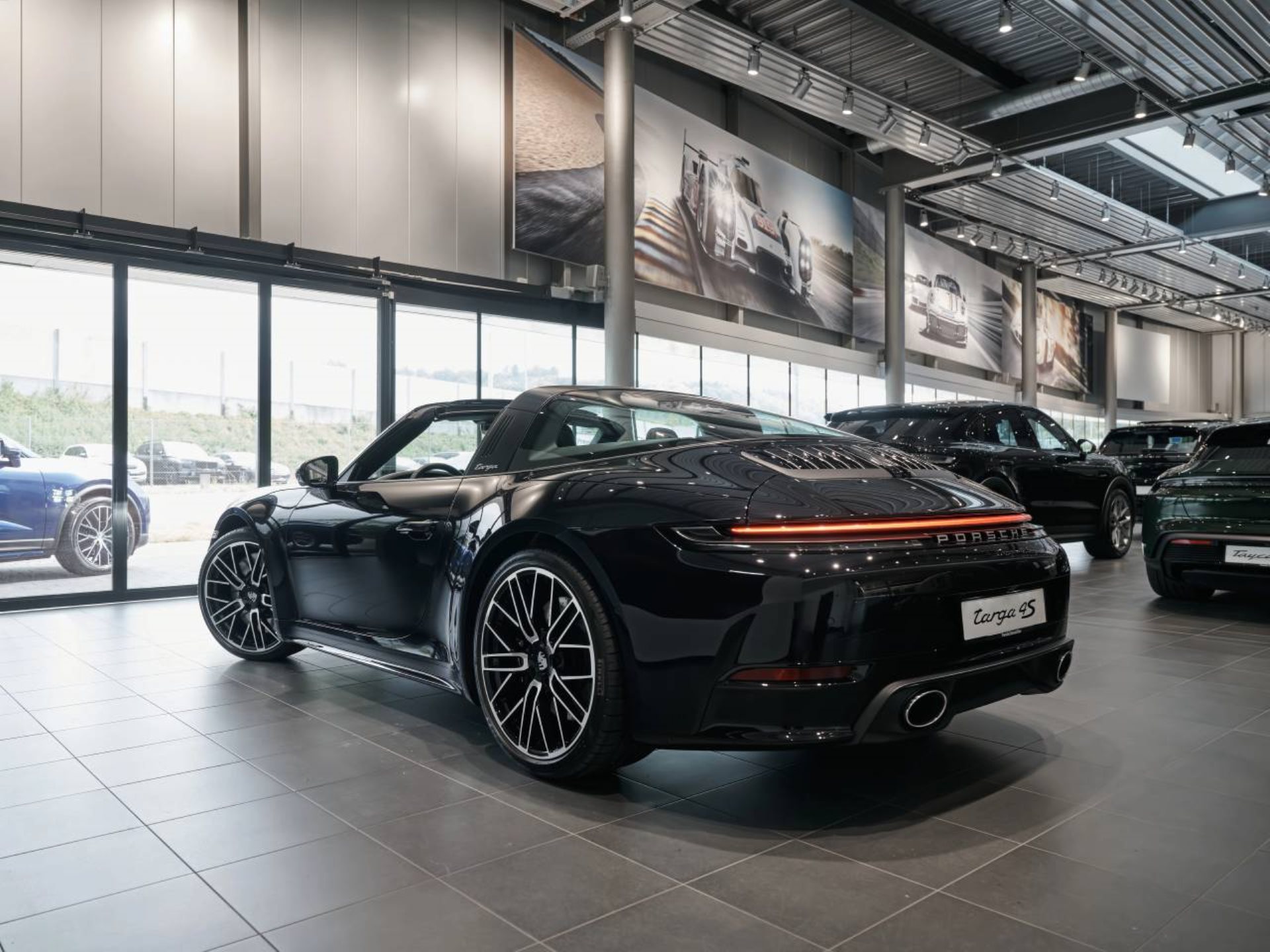 PORSCHE 911 Targa 4S-image-6