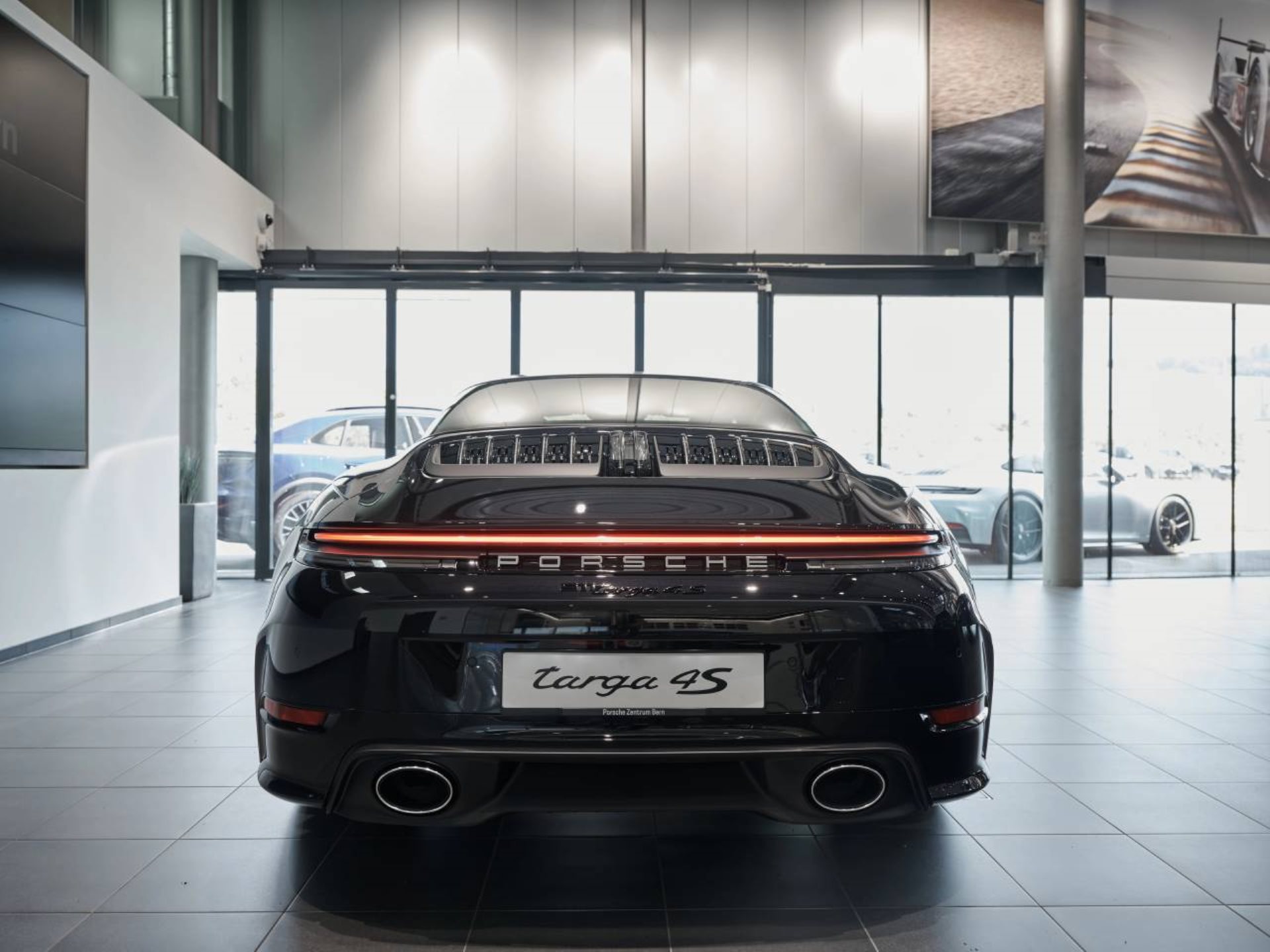 PORSCHE 911 Targa 4S-image-5