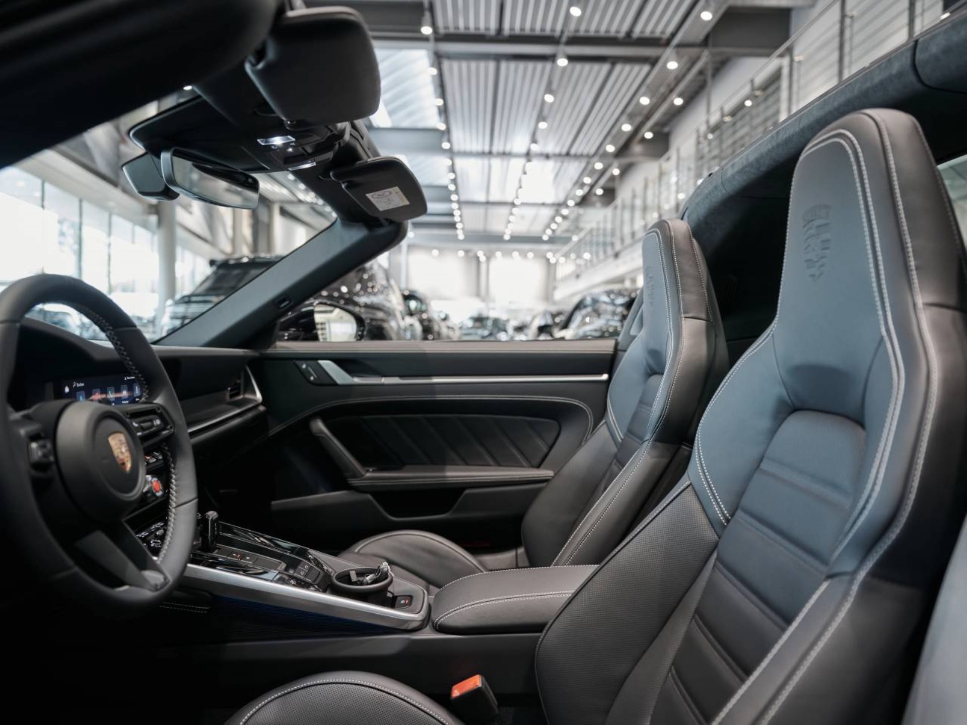 PORSCHE 911 Targa 4S-showroom-element-3