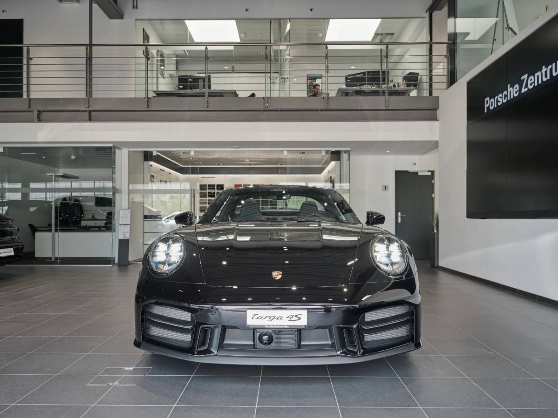 PORSCHE 911 Targa 4S-image-16