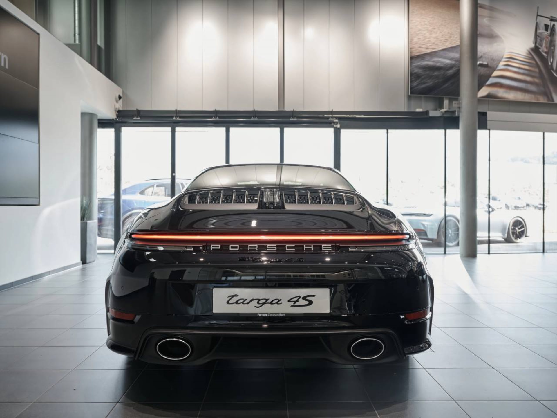 PORSCHE 911 Targa 4S-image-13