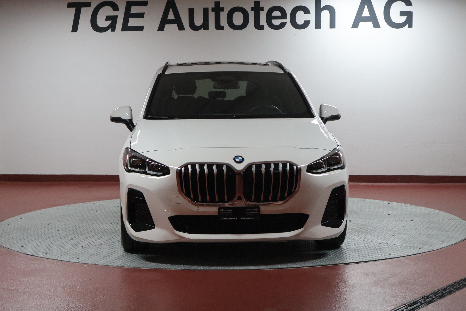 BMW 223d Active Tourer xDrive M Sport DKG-image-1