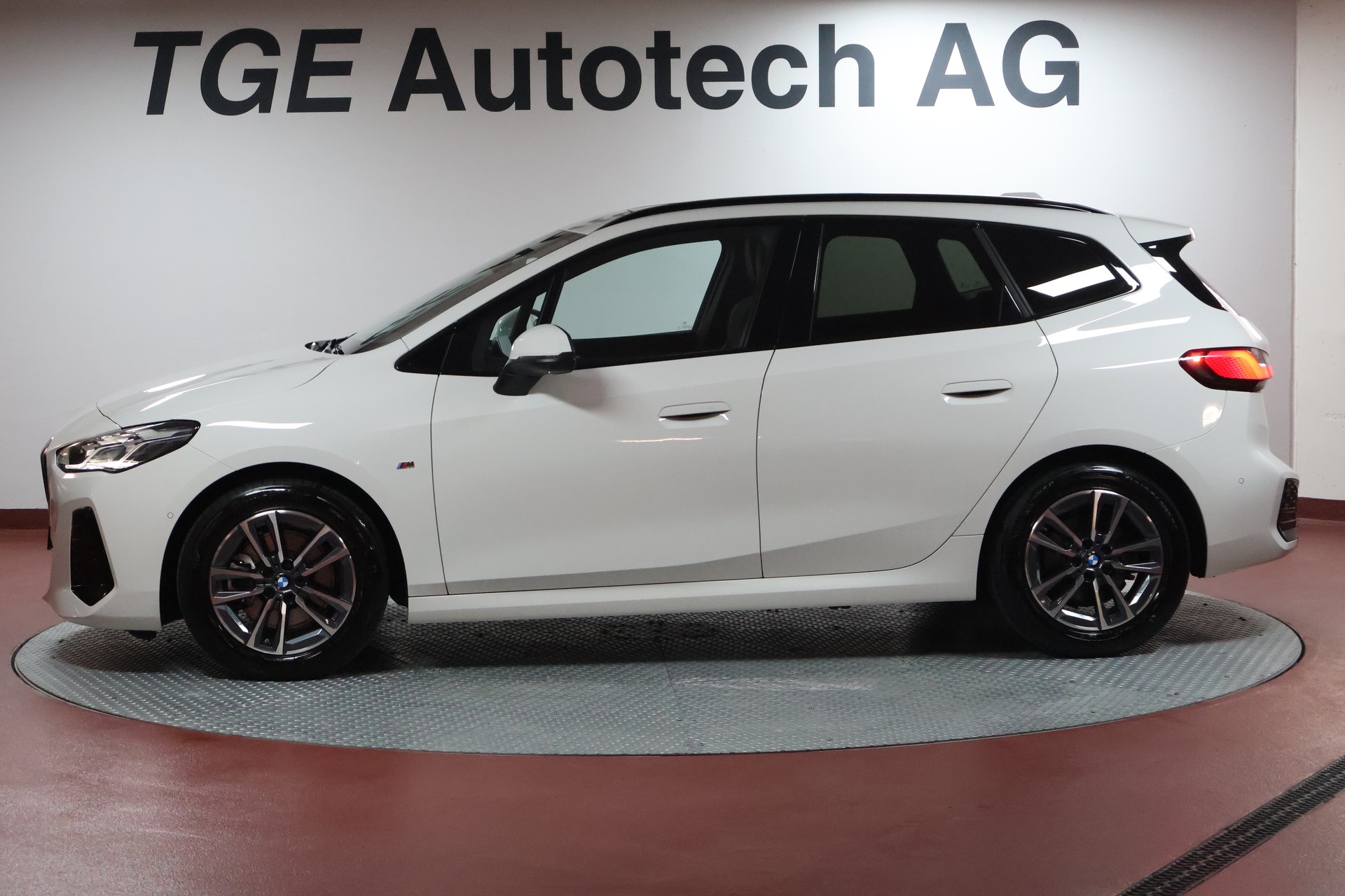 BMW 223d Active Tourer xDrive M Sport DKG-image-2