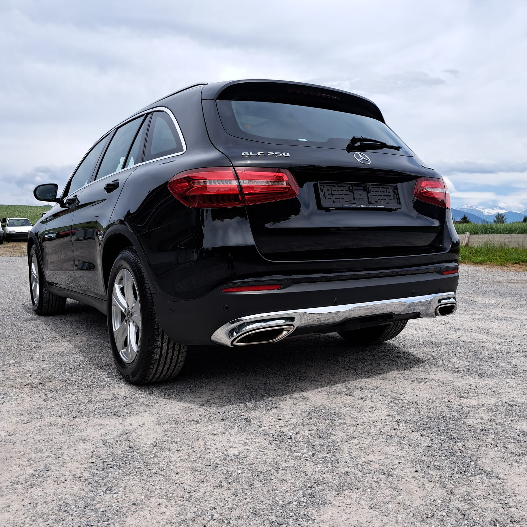 MERCEDES-BENZ GLC 250 4matic-image-3