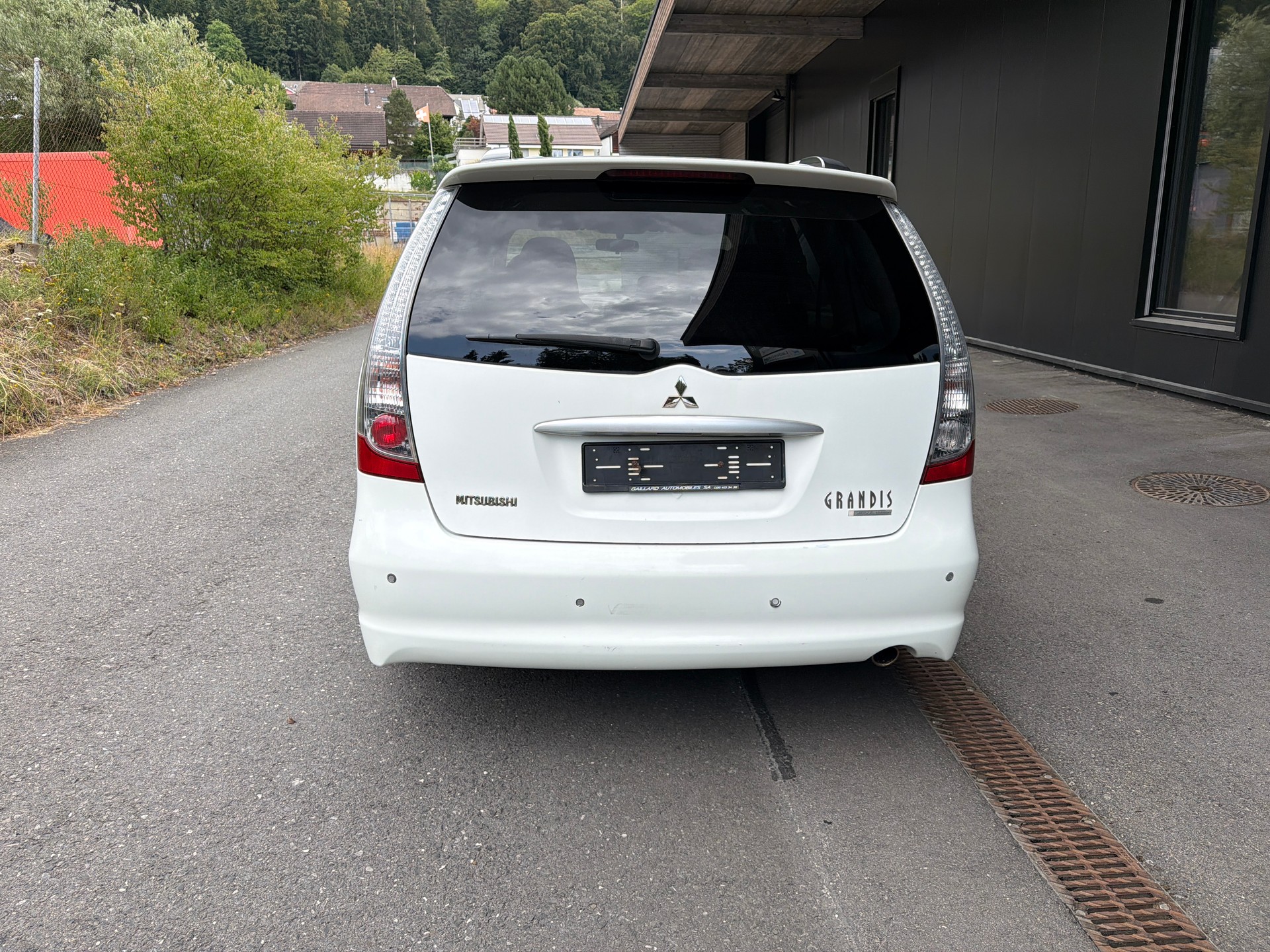 MITSUBISHI Grandis 2.0 16V DID Swiss Edition-image-3