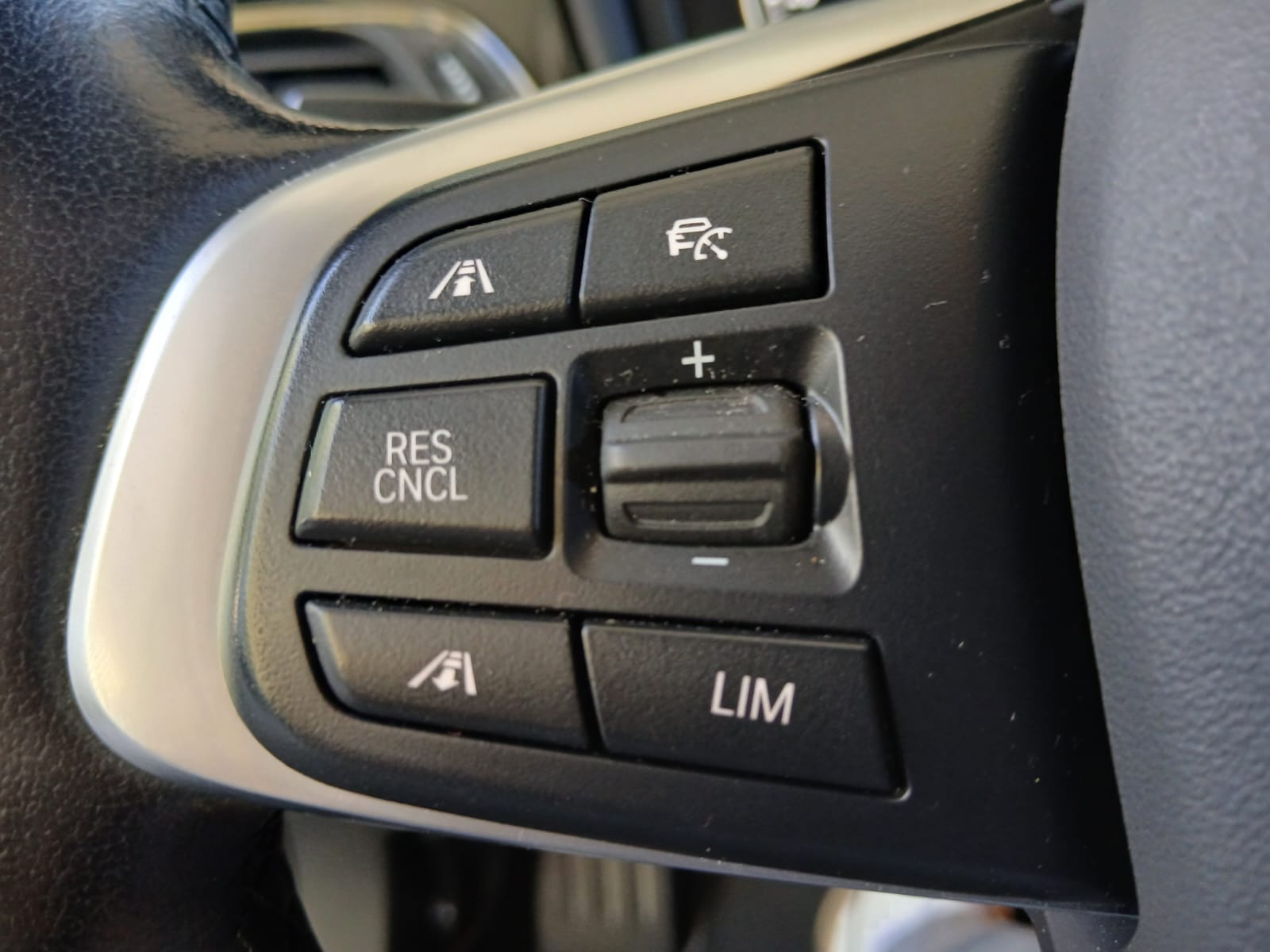 BMW X1 20d xDrive-image-8