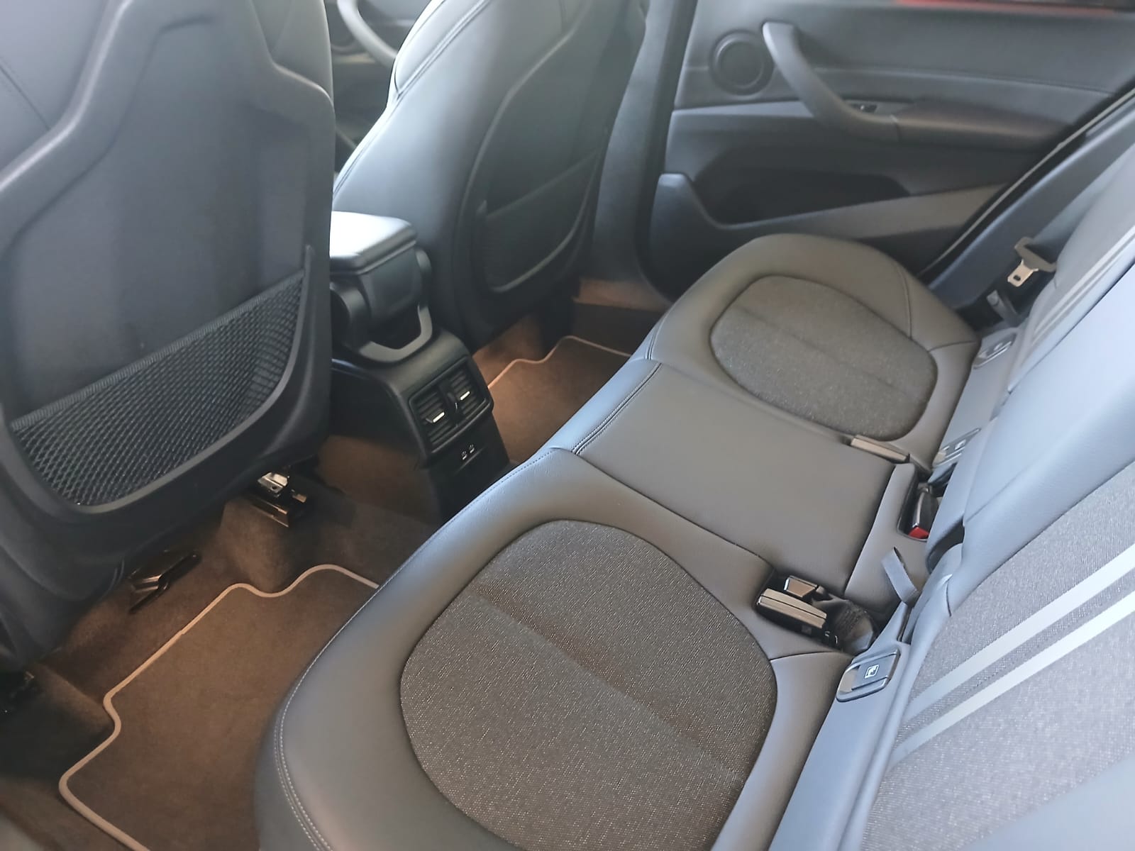 BMW X1 20d xDrive-image-7
