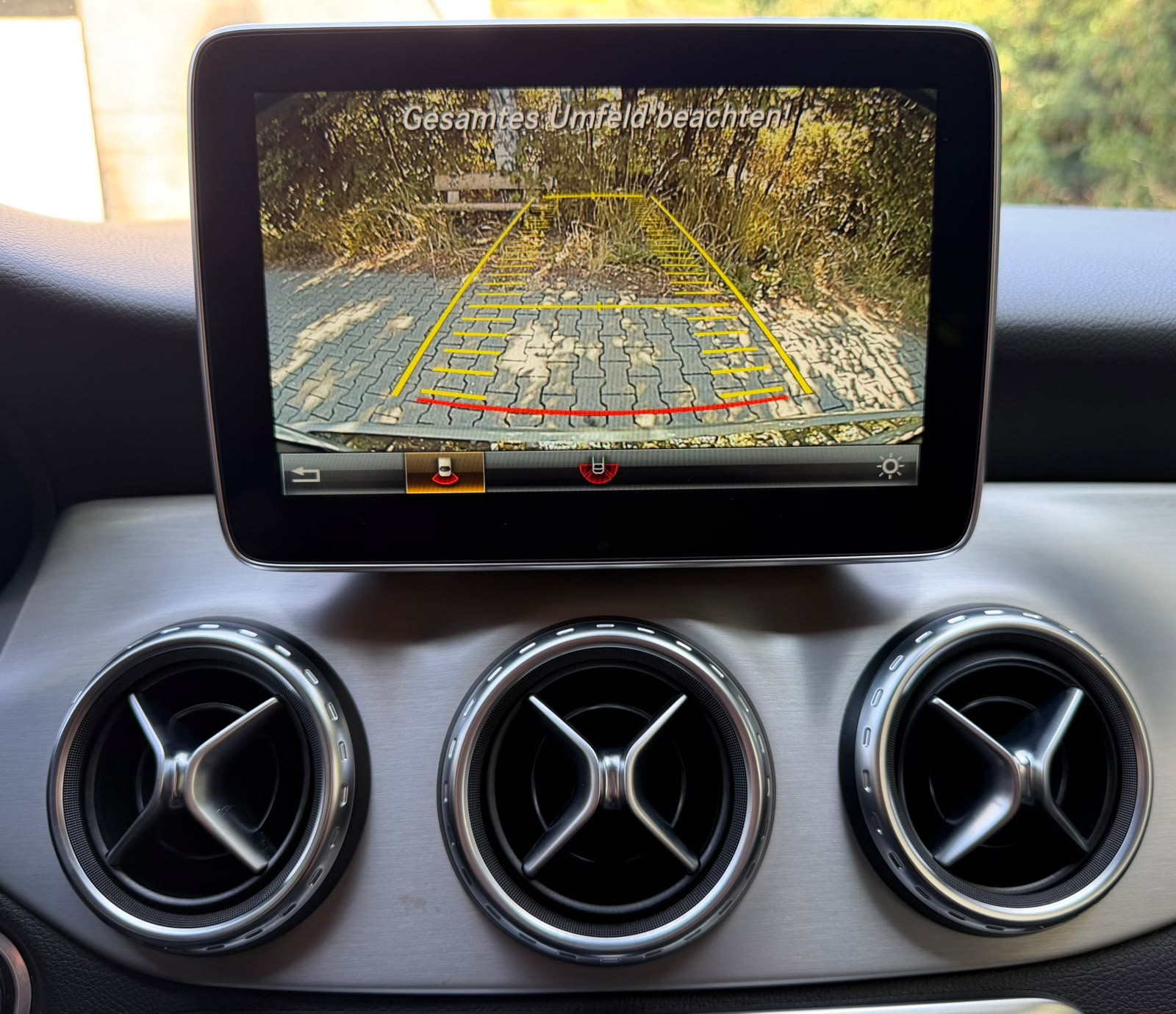 MERCEDES-BENZ GLA 250 AMG Line 4Matic 7G-DCT-image-22