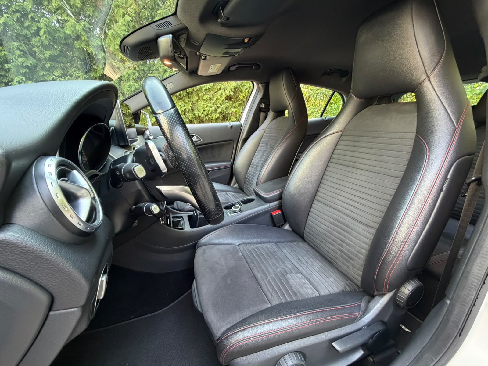 MERCEDES-BENZ GLA 250 AMG Line 4Matic 7G-DCT-image-11