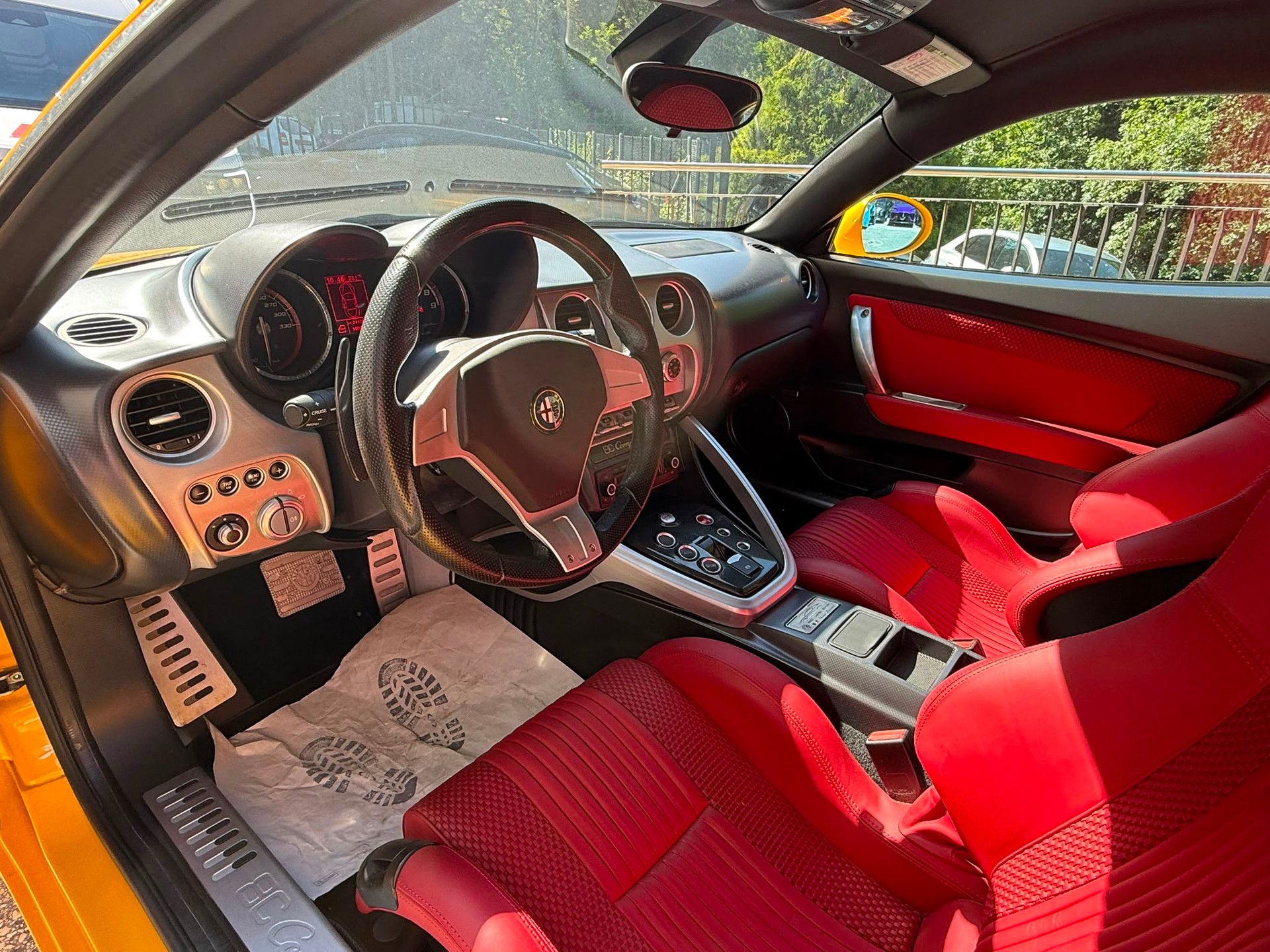 ALFA ROMEO 8C Competizione V8-image-11