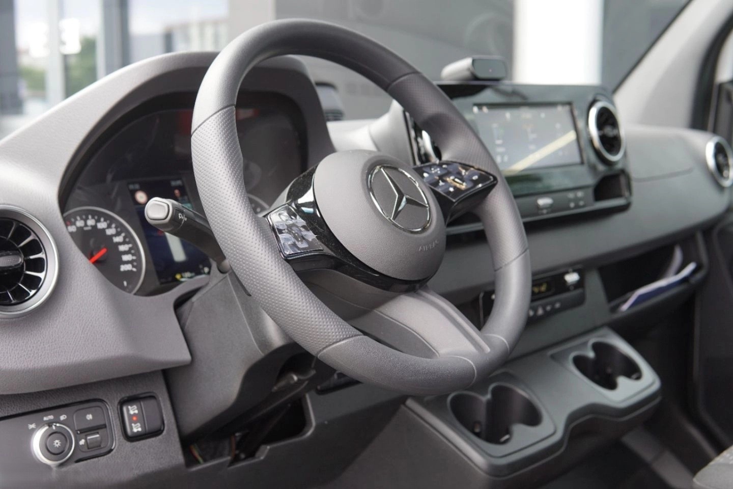 MERCEDES-BENZ Sprinter 319 CDI Standard 9G-TRONIC 4x4 Kipper-image-6