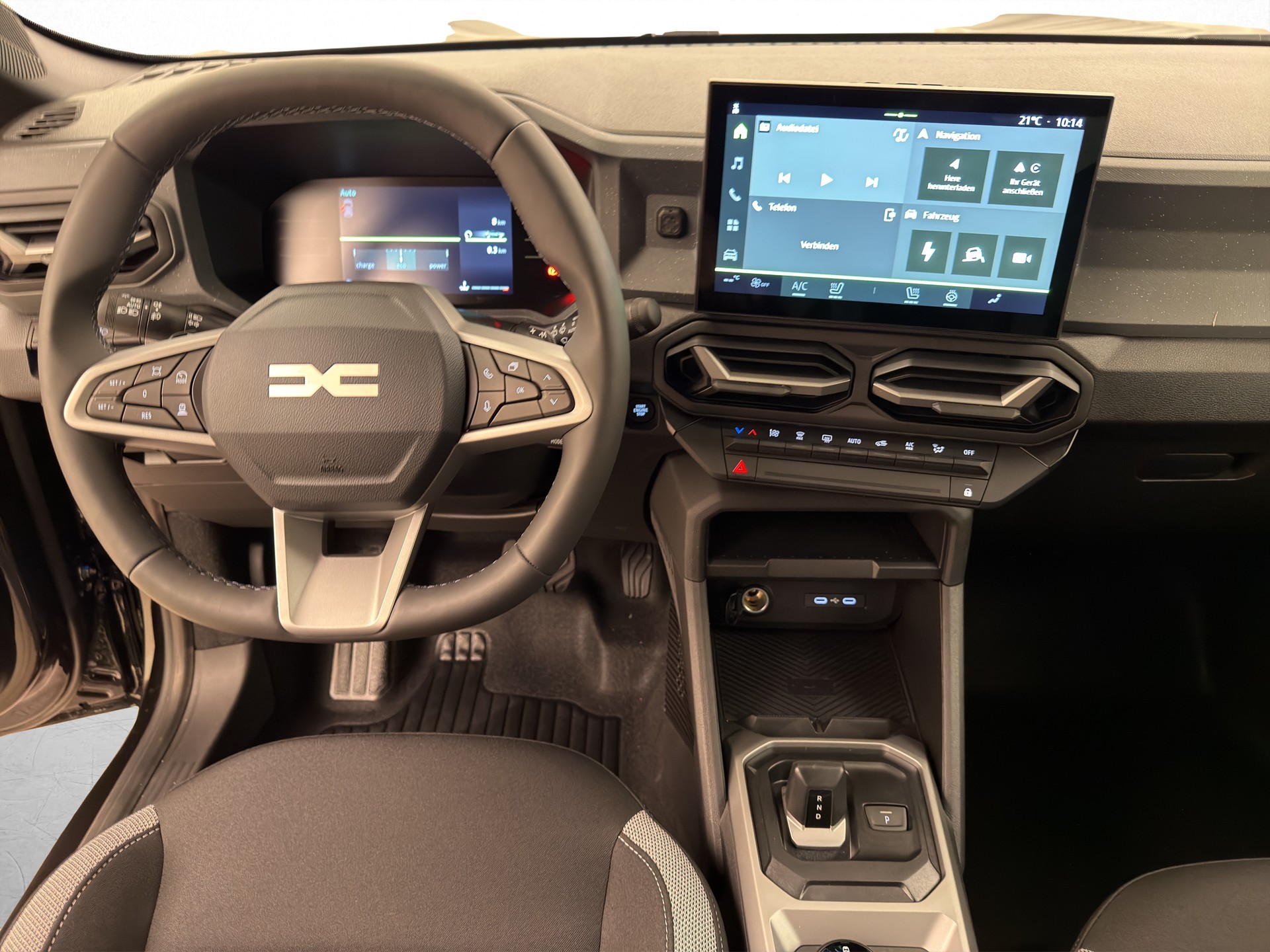 DACIA Duster 1.2 Hybrid Journey 4WD-image-8