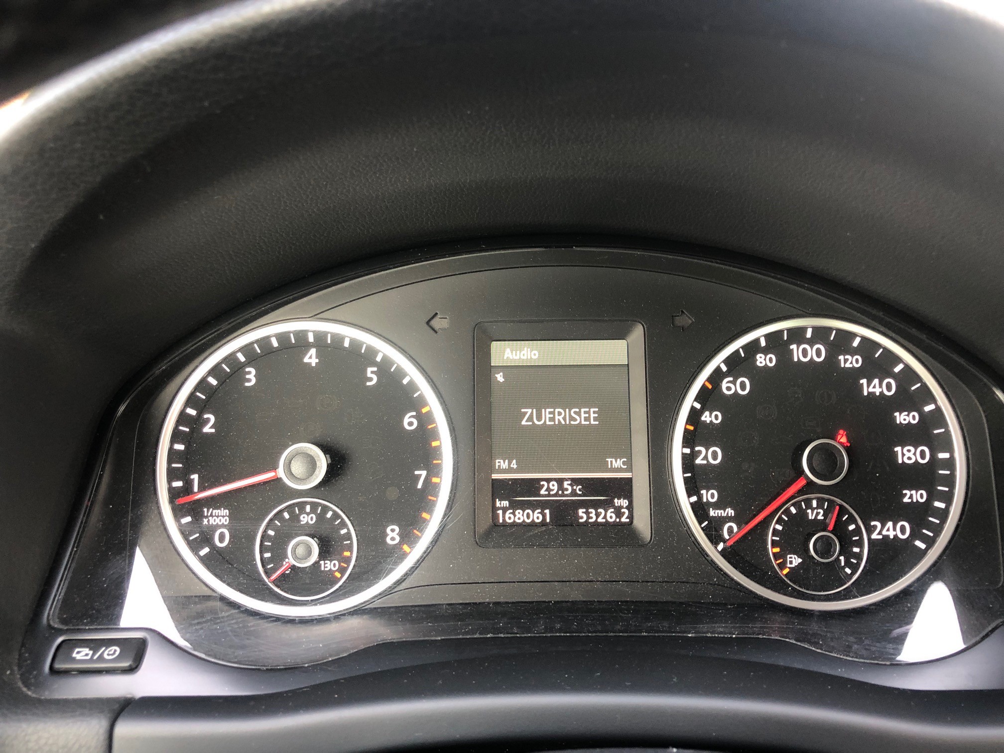 VW Tiguan 2.0 TSI Design 4Motion — slika 6