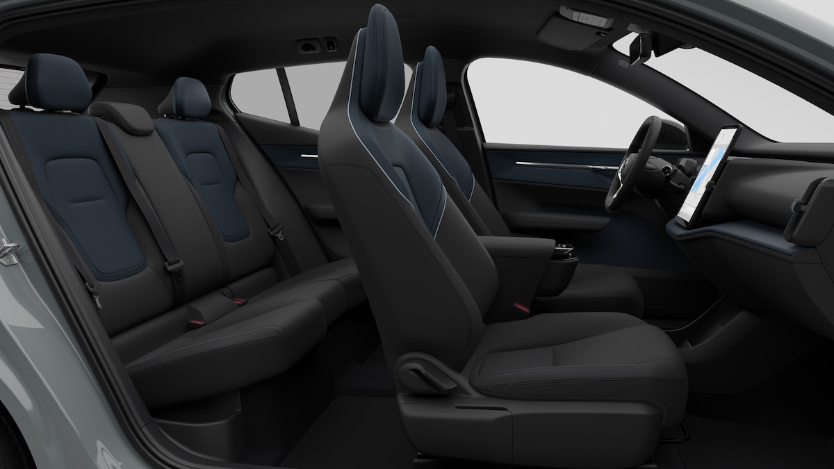VOLVO EX30 E60 Plus Swiss Black Edition-image-13