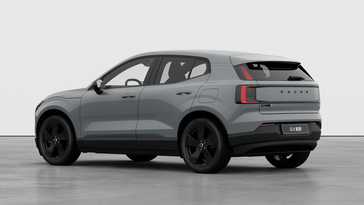 VOLVO EX30 E60 Plus Swiss Black Edition-image-1