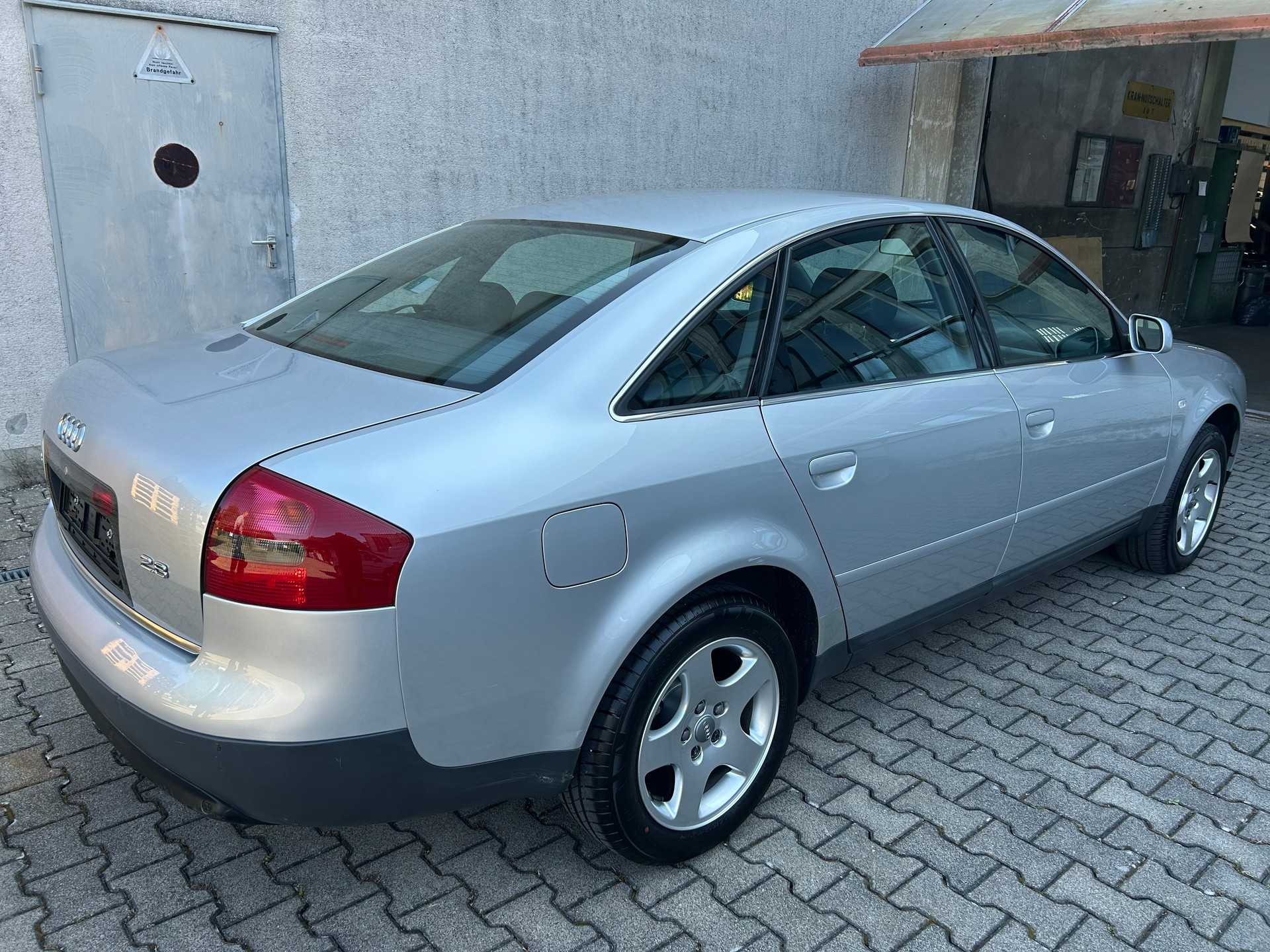 AUDI 2.8 E V6 30V-image-1