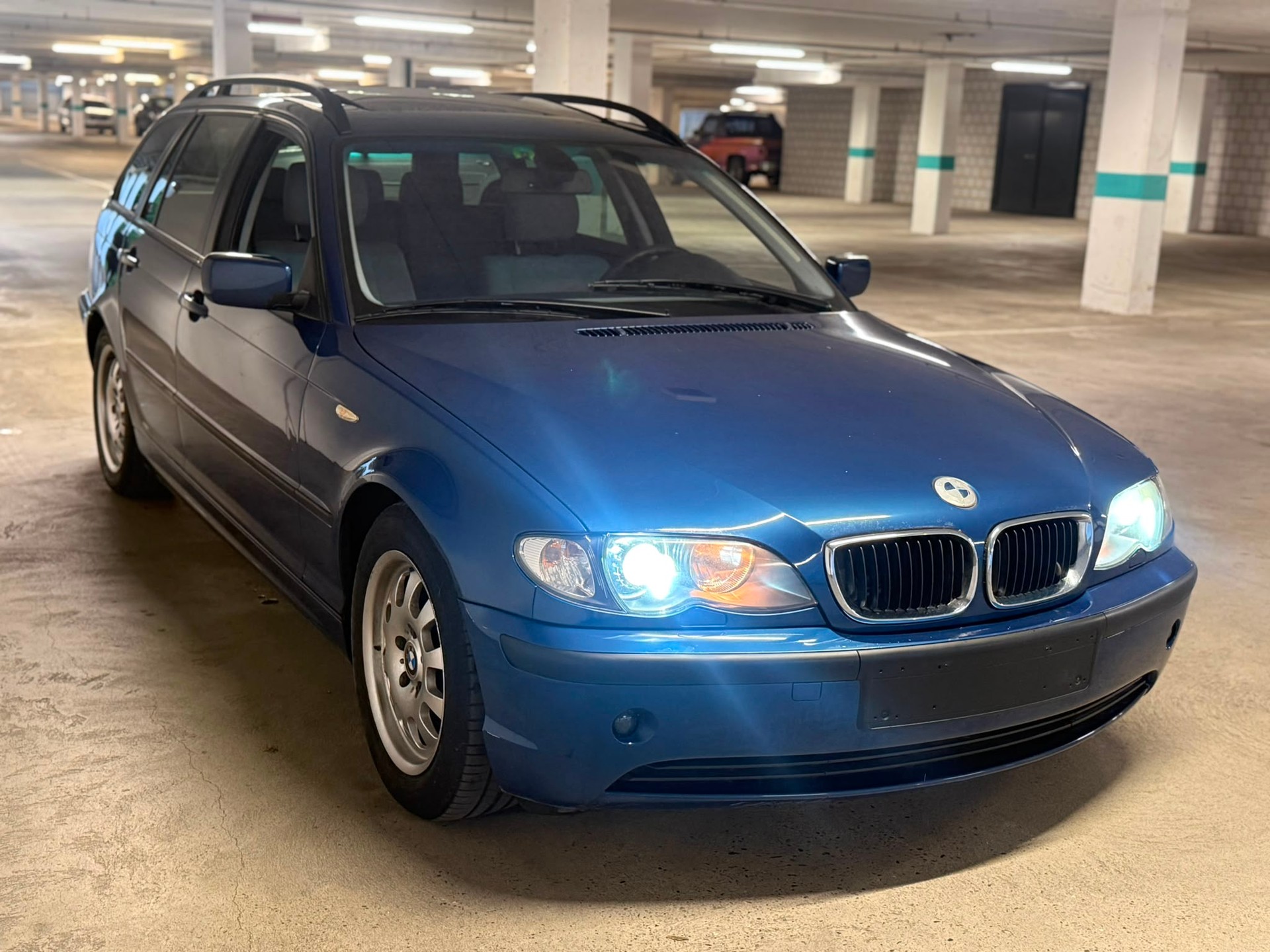 BMW 318i Touring // MFK NEU-image-4