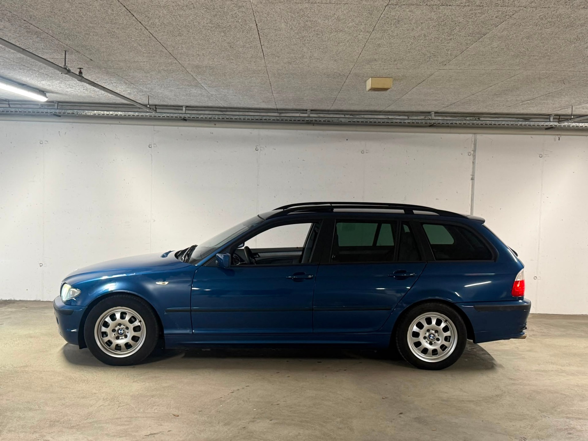 BMW 318i Touring // MFK NEU-image-9