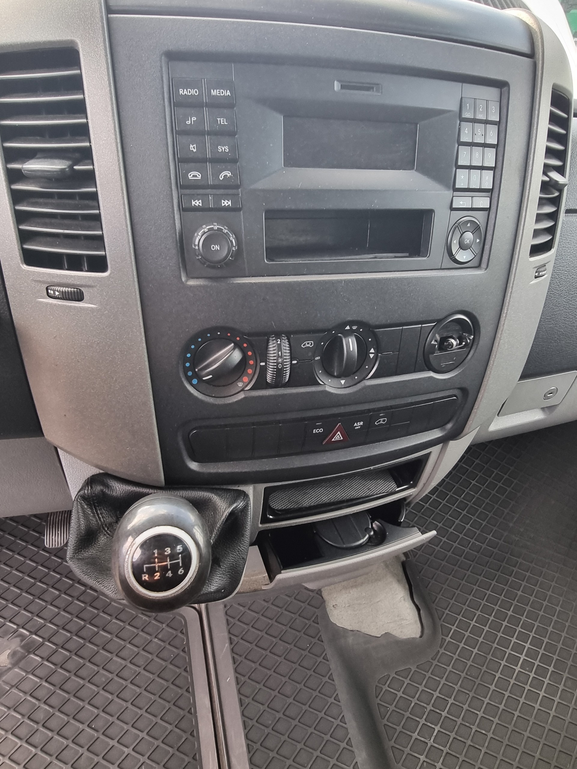 MERCEDES-BENZ Sprinter 316 CDI Standard-image-8