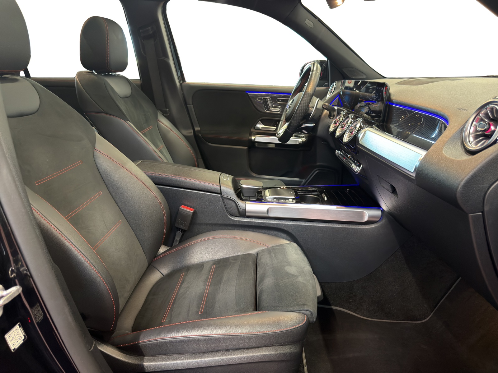 MERCEDES-BENZ GLB 35 AMG 4 MATIC-image-12