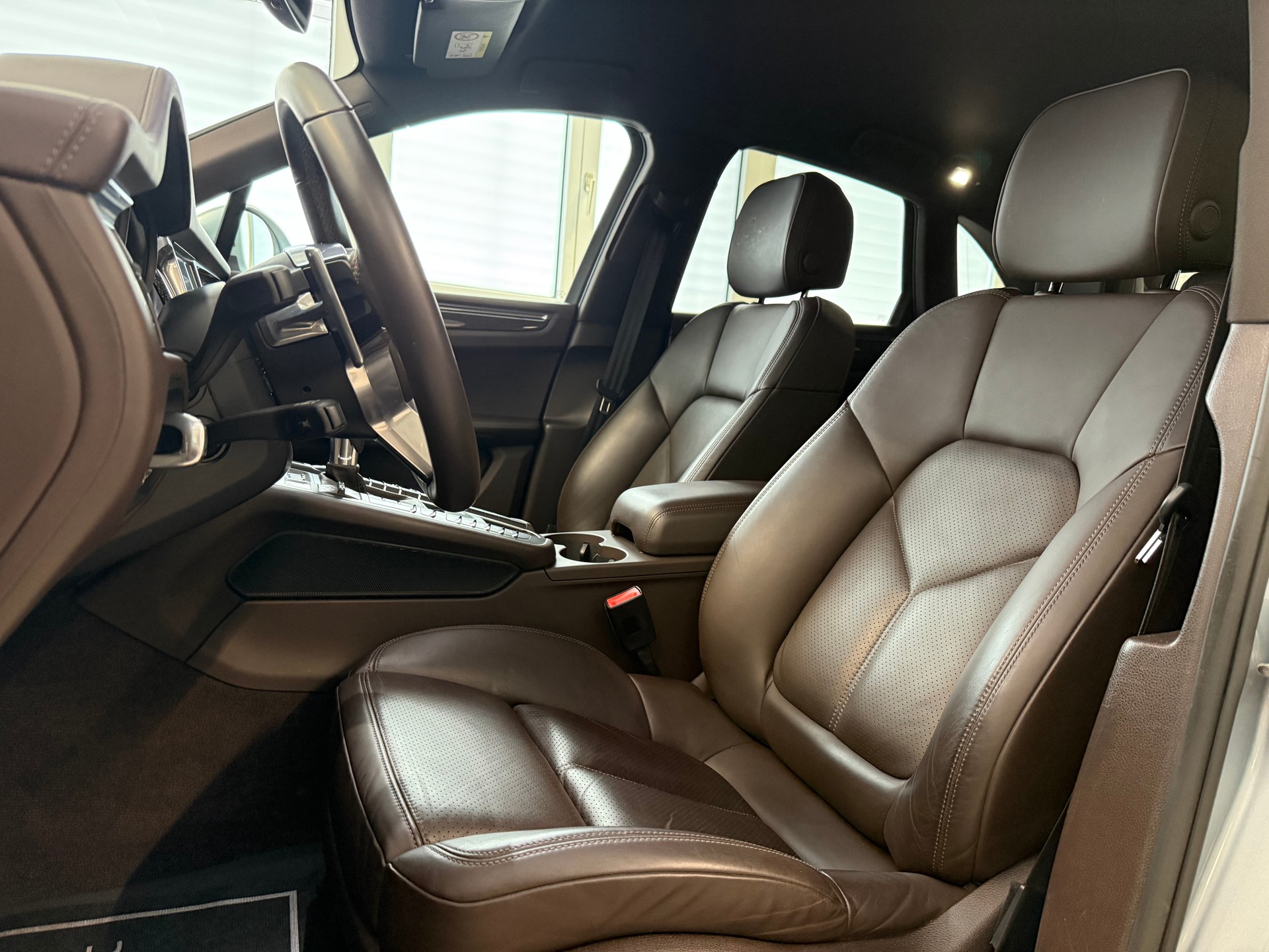 PORSCHE Macan S PDK-image-15