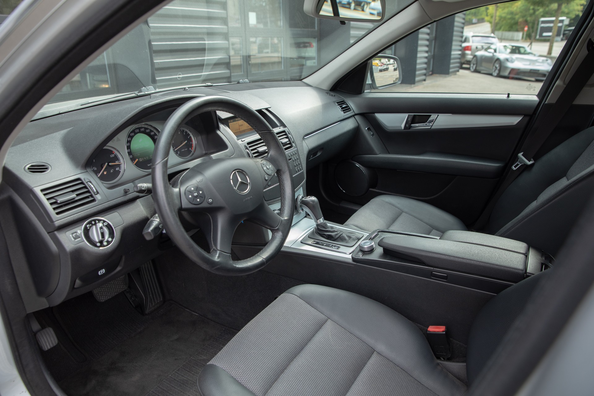 MERCEDES-BENZ C 180 Kompressor Avantgarde Automatic-image-9