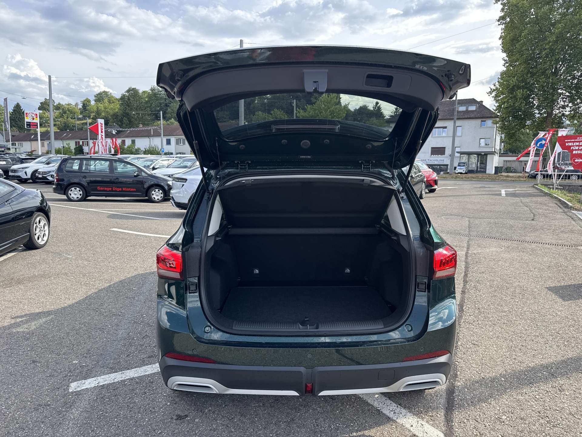 MG ZS 1.5 HEV Luxury Automat-image-7