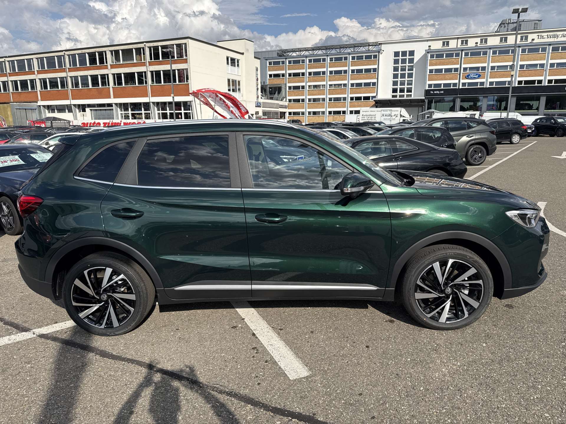 MG ZS 1.5 HEV Luxury Automat-image-10