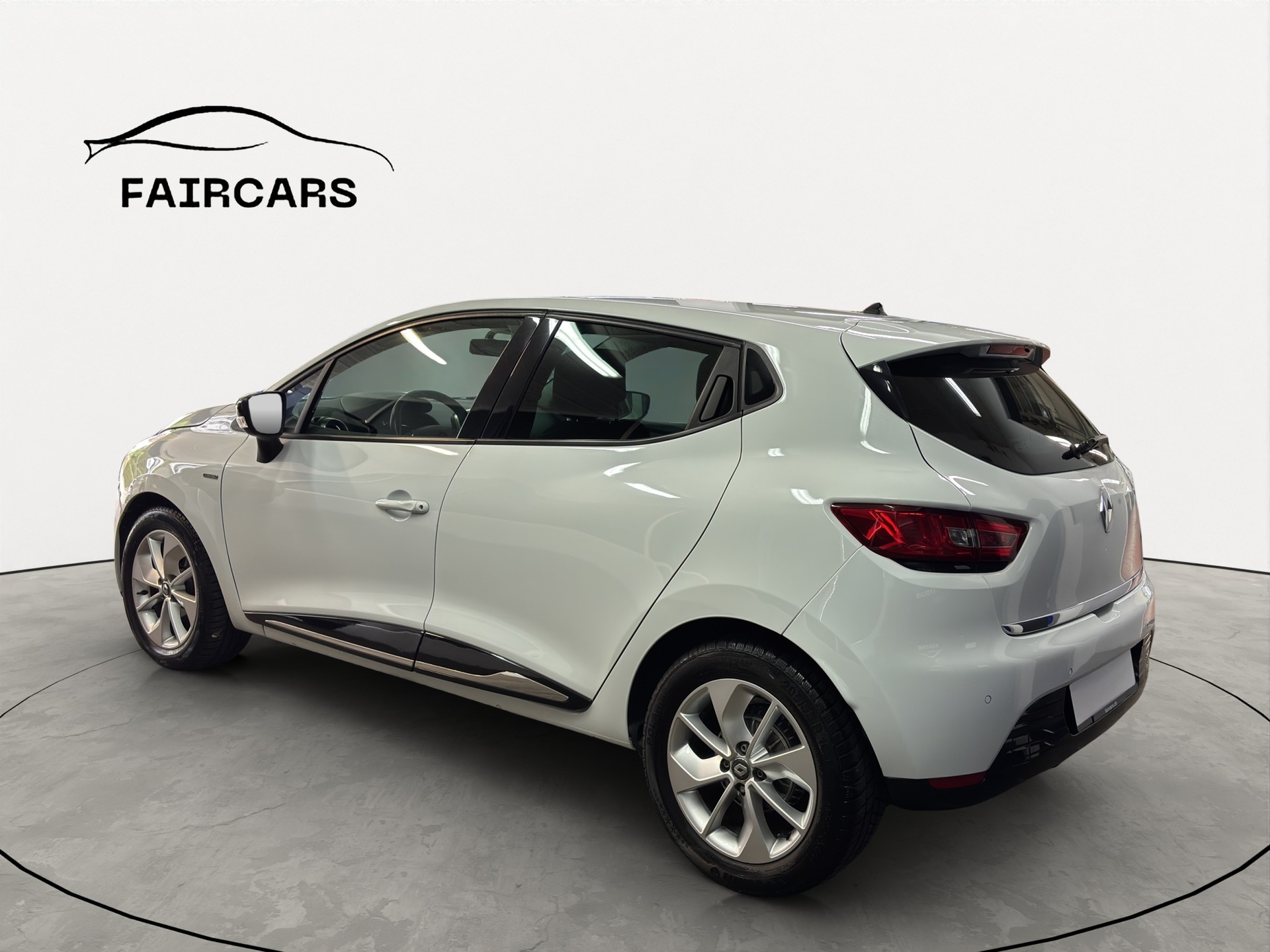 RENAULT Clio 1.2 16V T Limited EDC-image-3
