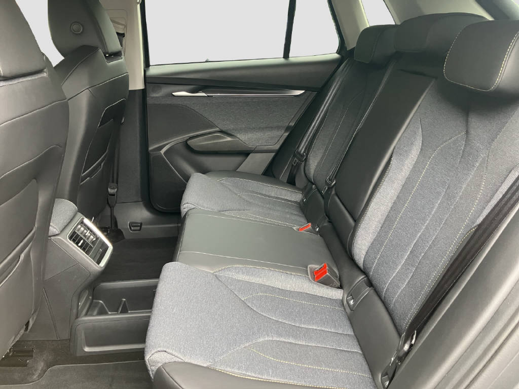 SKODA Elroq 85-image-11