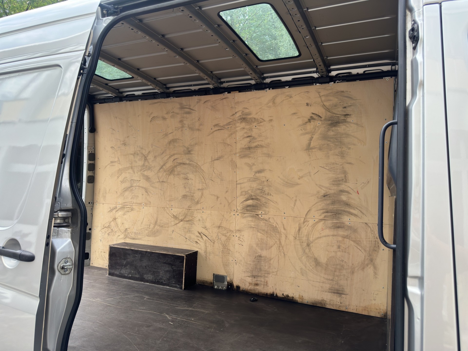 VW Crafter 35 2.0 TDI CR-image-11
