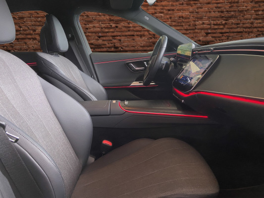 MERCEDES-BENZ E 220 d 4Matic-image-10