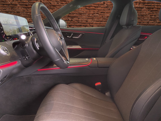 MERCEDES-BENZ E 220 d 4Matic-image-9