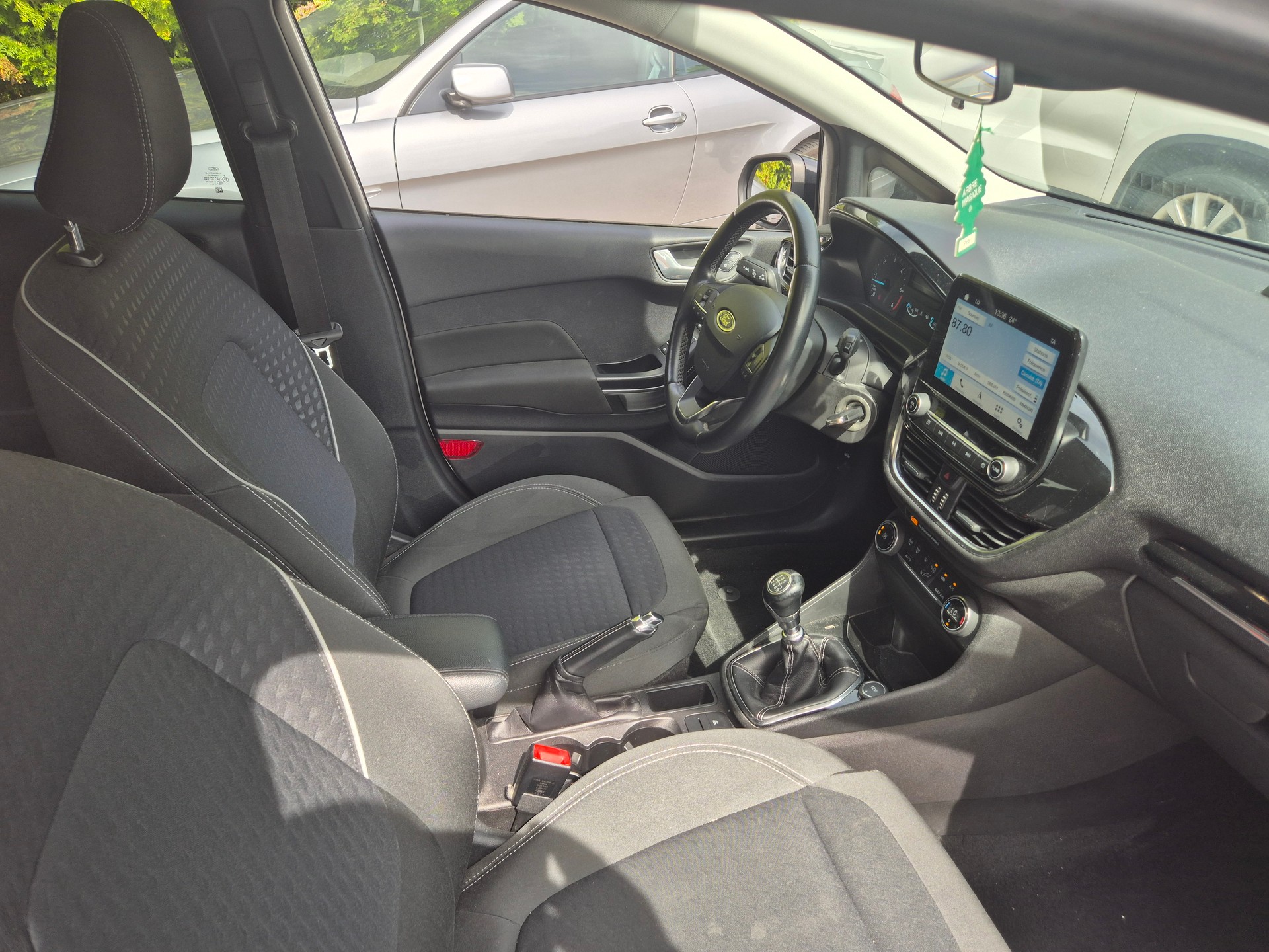 FORD Fiesta 1.5TDCI Cosmo-image-2