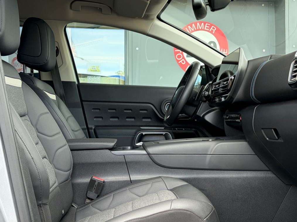 CITROEN C5 Aircross 1.6 PHEV Swiss Edition-image-8