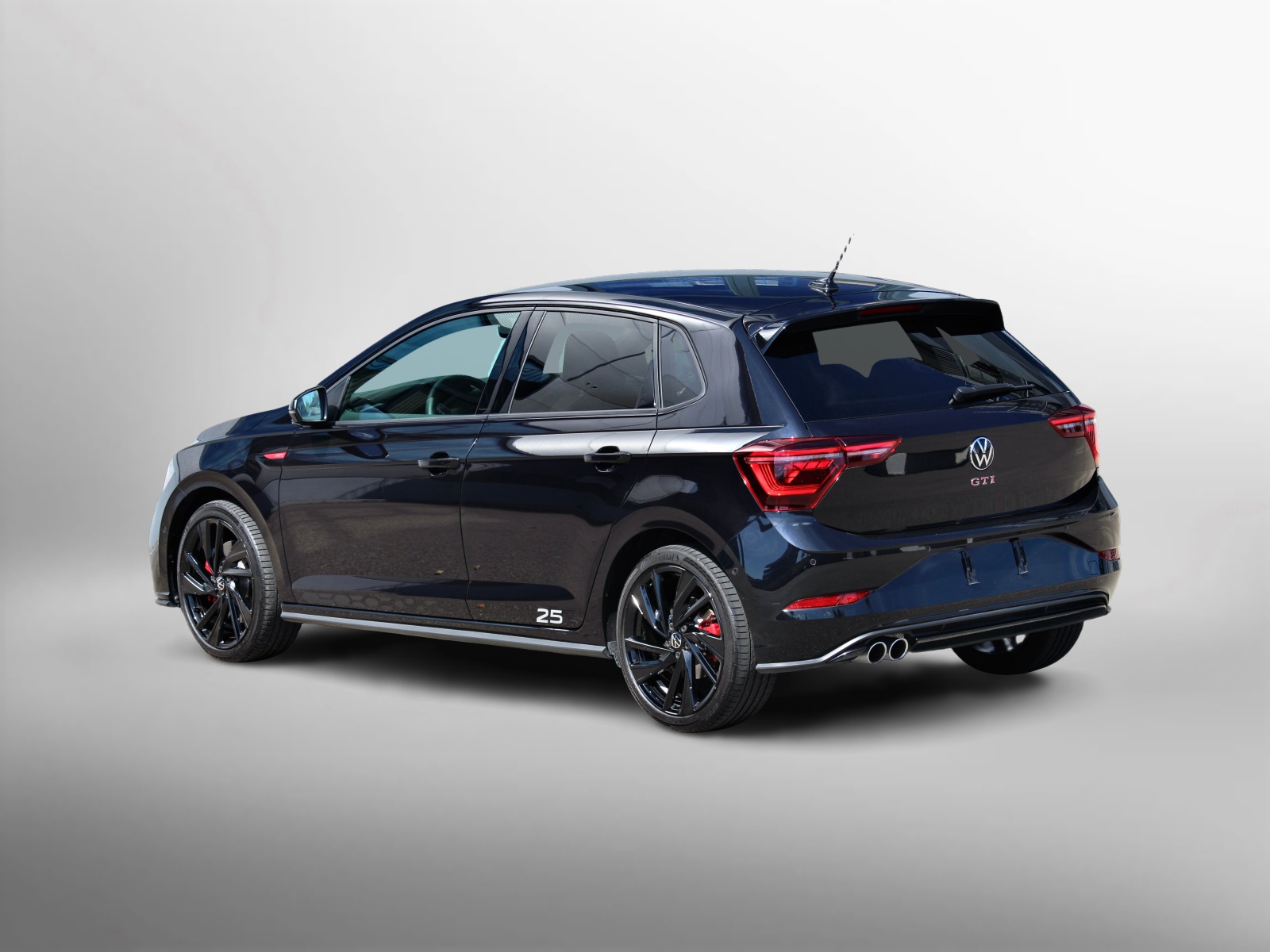 VW Polo 2.0 TSI GTI Edition 25 Years DSG "ONE of 2500" ° CH-Fahrzeug mit laufender Werks-Garantie bis 04.2028-image-8