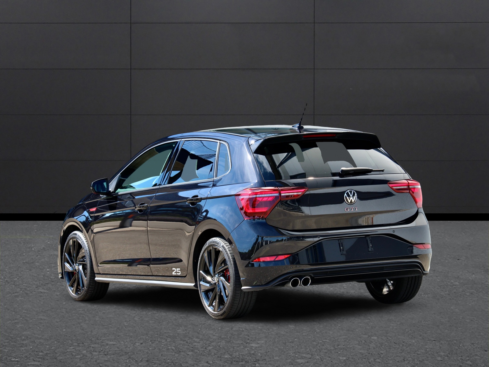 VW Polo 2.0 TSI GTI Edition 25 Years DSG "ONE of 2500" ° CH-Fahrzeug mit laufender Werks-Garantie bis 04.2028-image-5