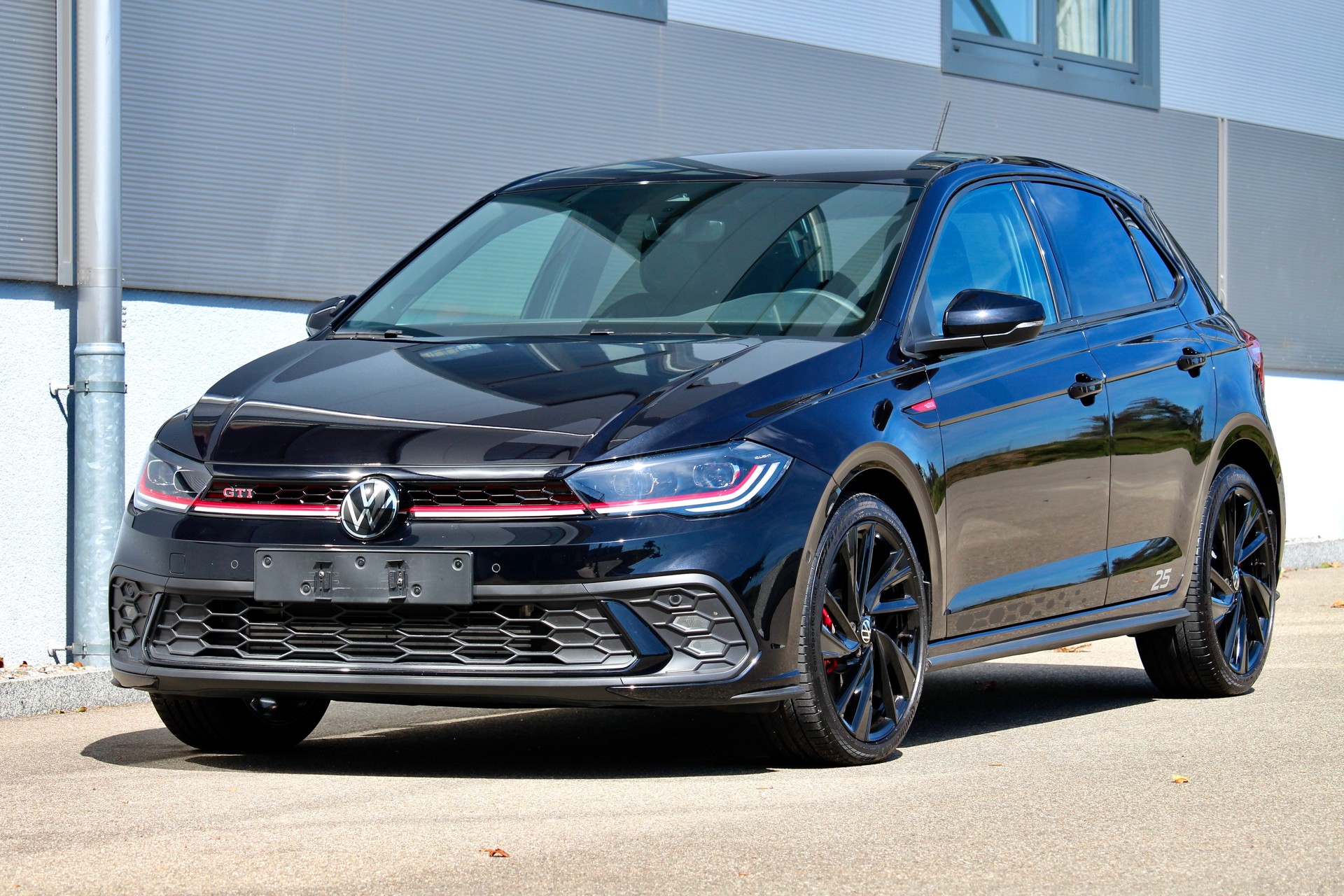 VW Polo 2.0 TSI GTI Edition 25 Years DSG "ONE of 2500" ° CH-Fahrzeug mit laufender Werks-Garantie bis 04.2028-image-0
